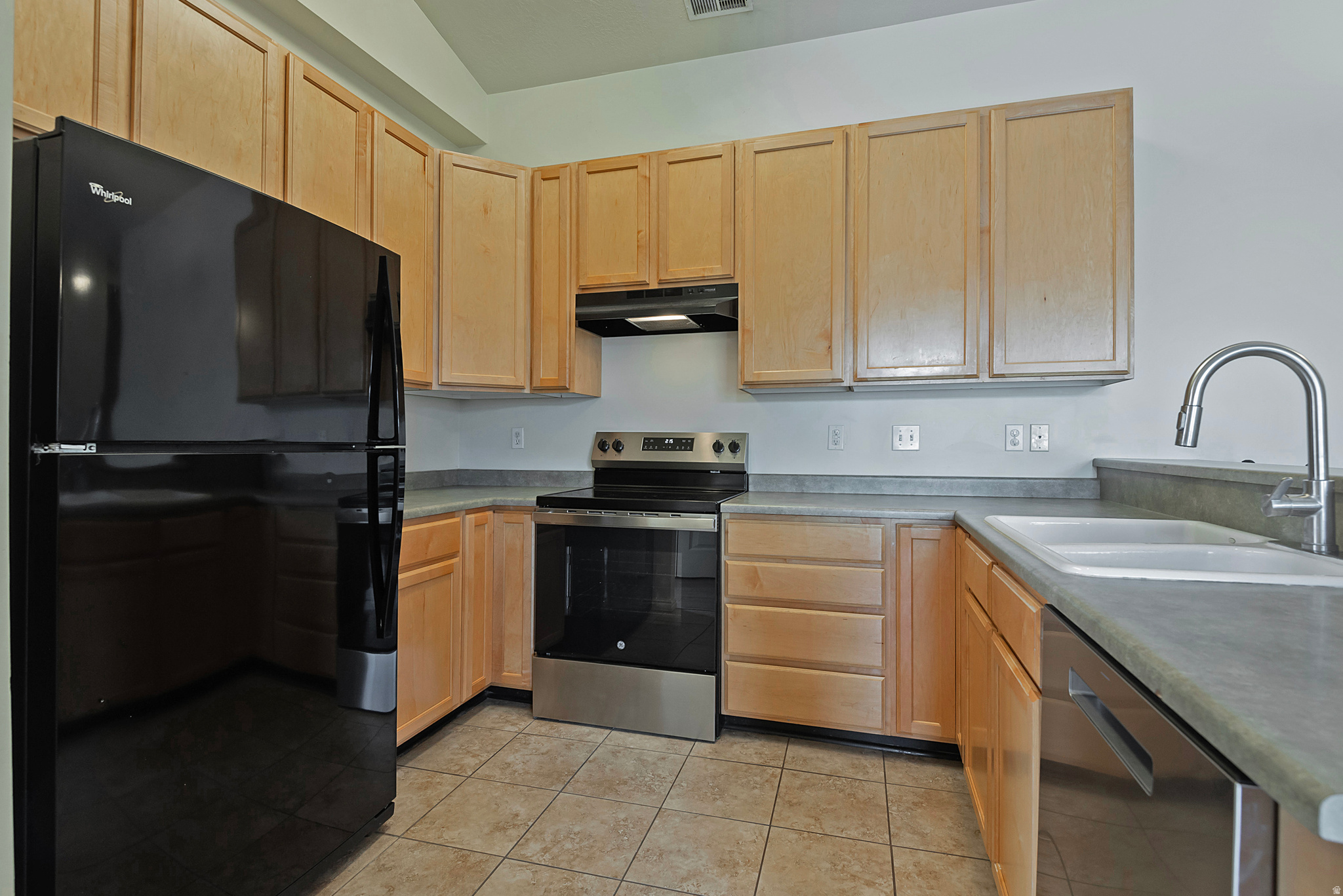 COVENTRY AT FOXBORO - Residential