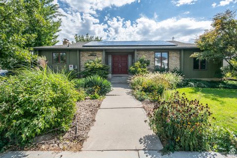 Photo of 6197 S RODEO LN #209, Murray, UT 84121 (MLS # 2116720)