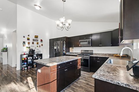 Tiny photo for 7127 W HAWK VIEW WAY S, West Jordan, UT 84081 (MLS # 2131461)