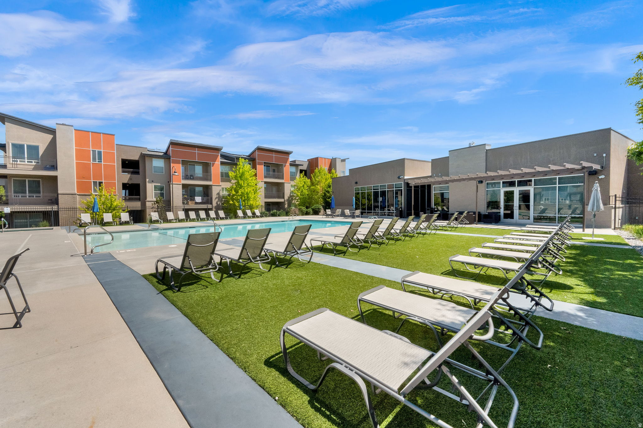 ROOFTOPS AT 78 - Residential
