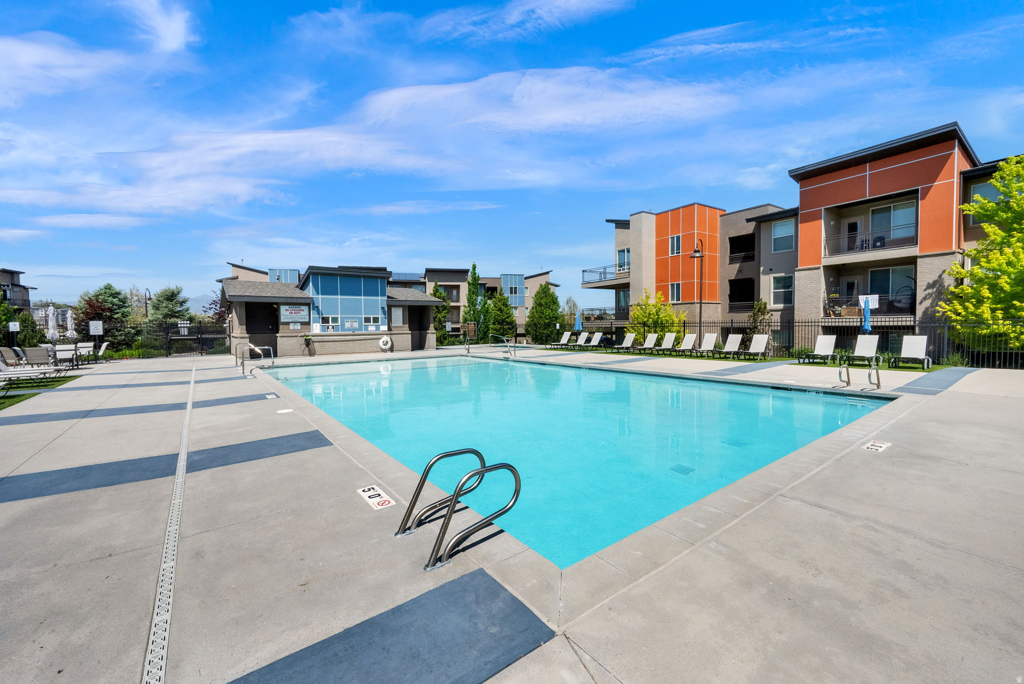 ROOFTOPS AT 78 - Residential