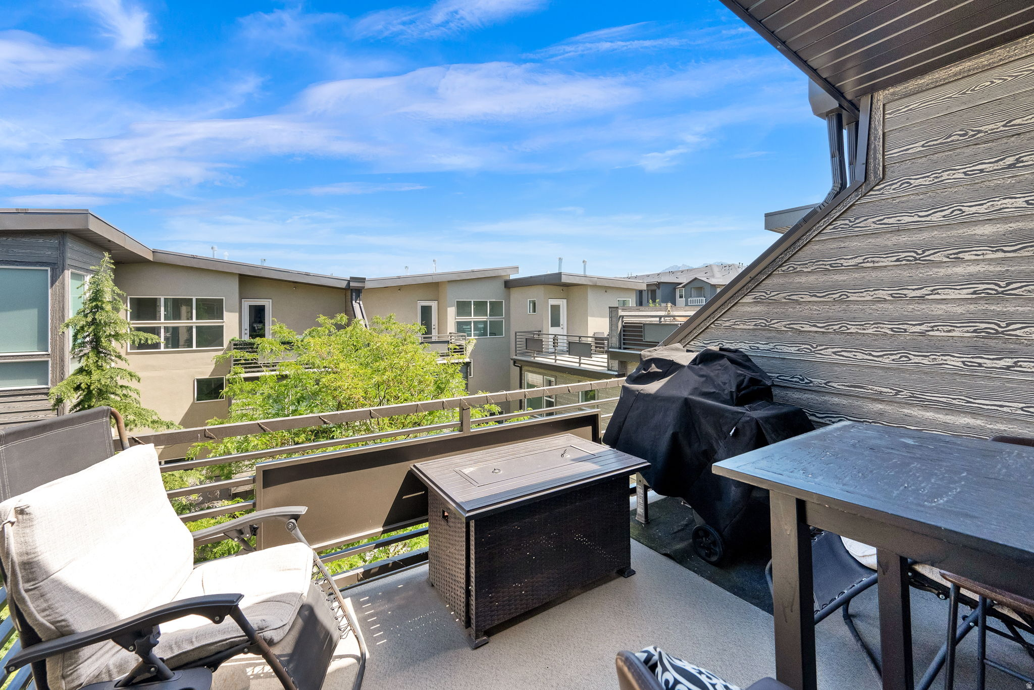 ROOFTOPS AT 78 - Residential