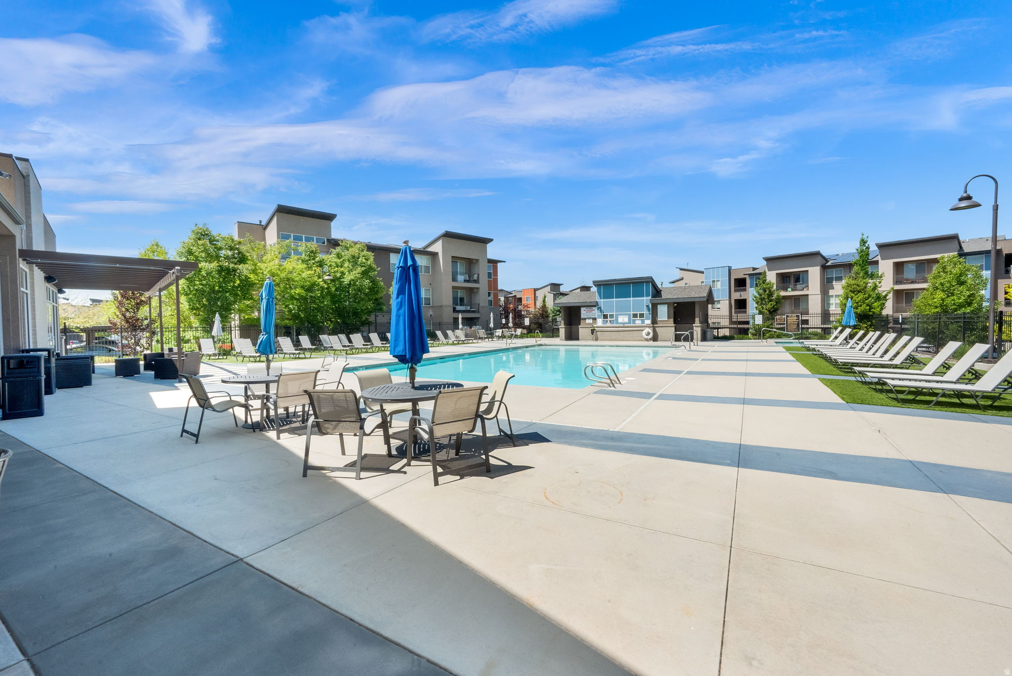 ROOFTOPS AT 78 - Residential