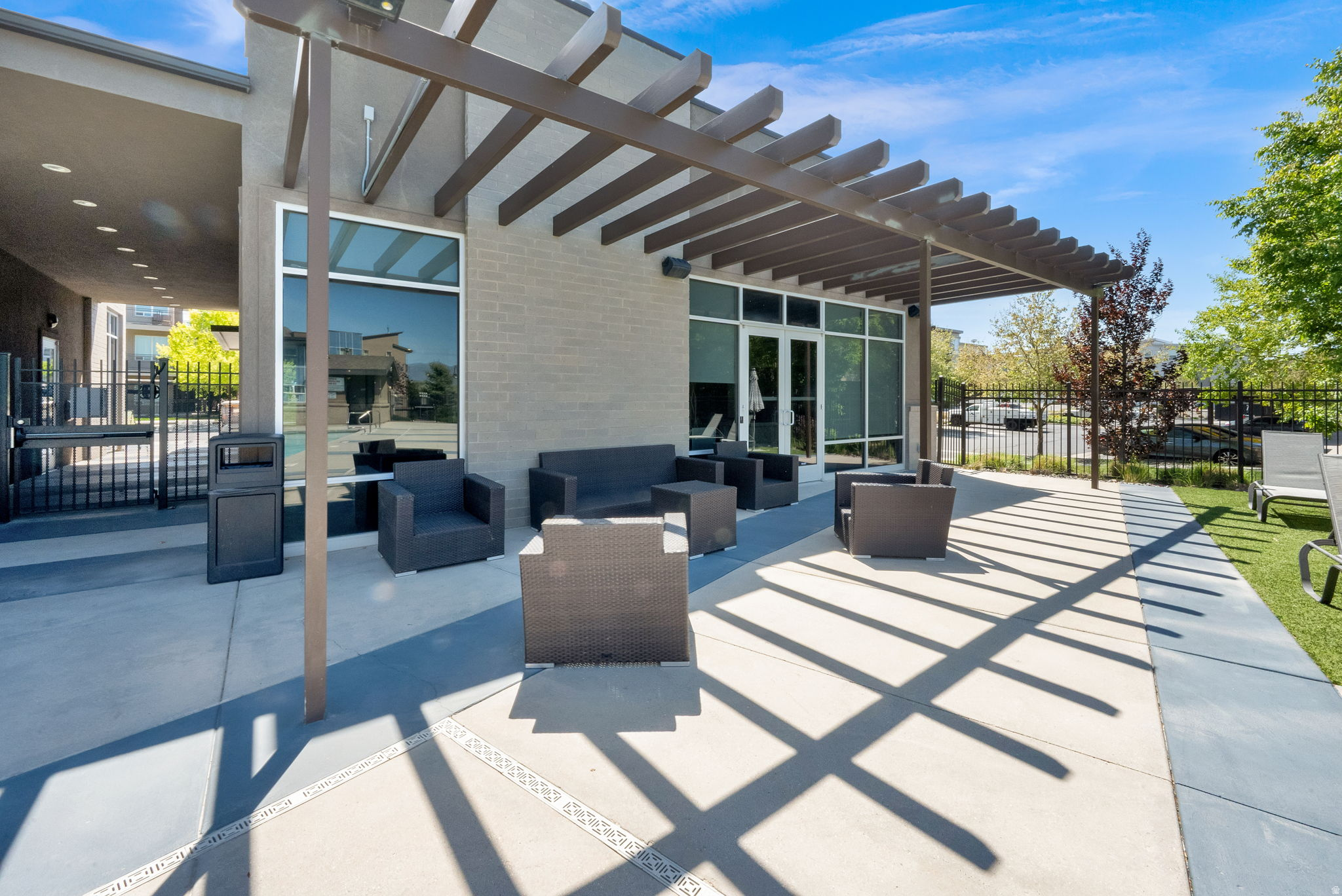 ROOFTOPS AT 78 - Residential
