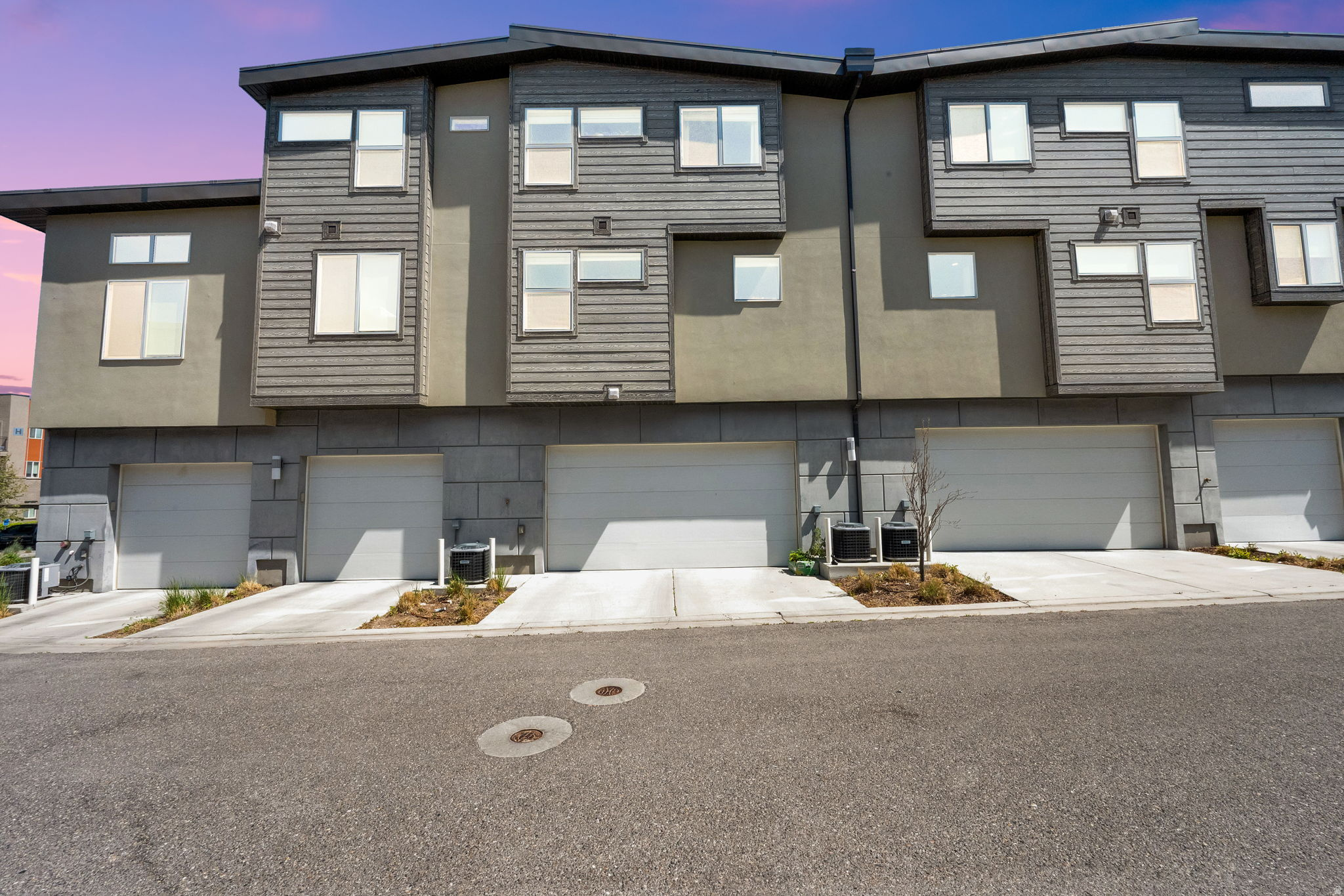 ROOFTOPS AT 78 - Residential