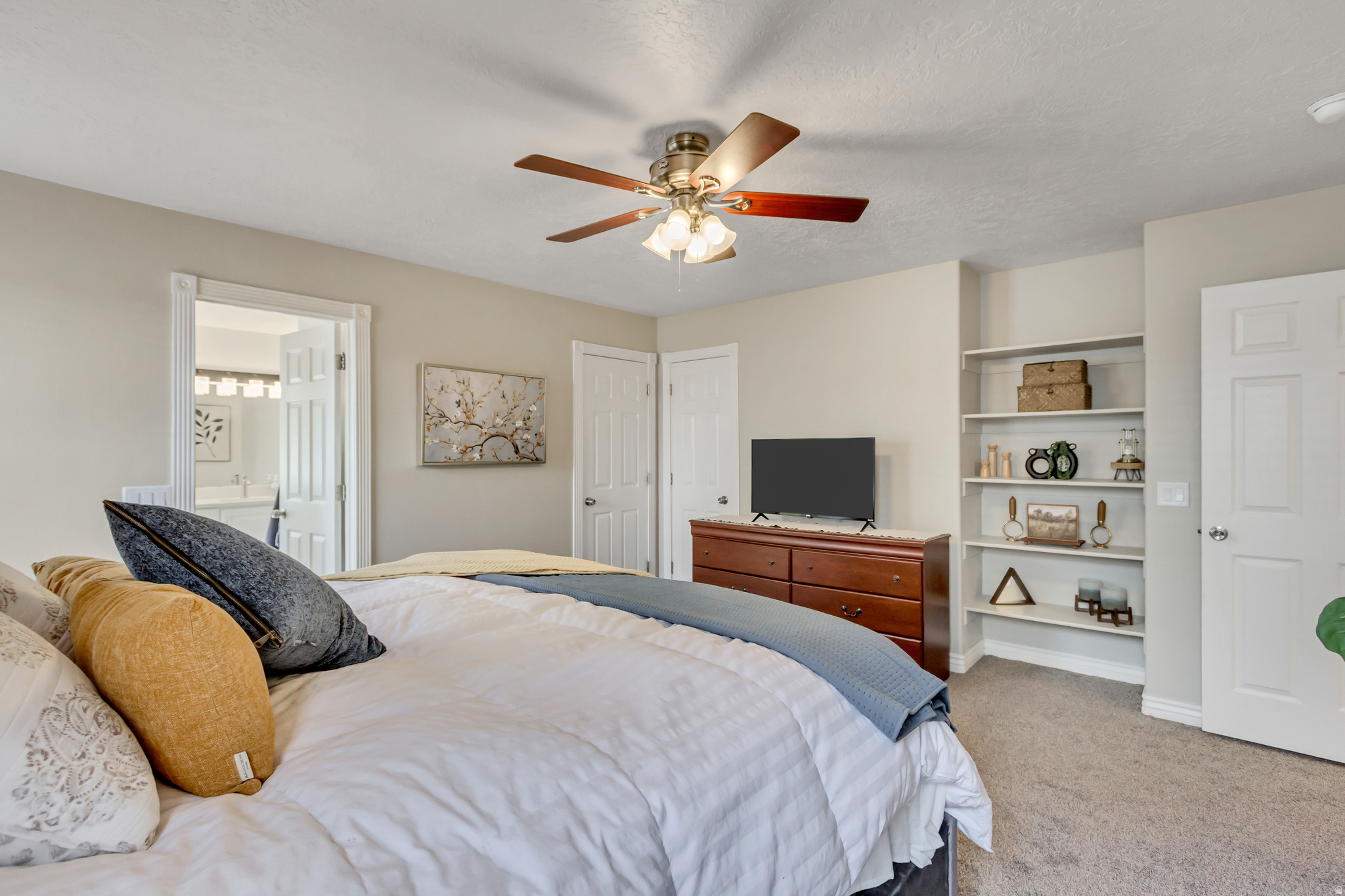 PHEASANT RUN - Residential