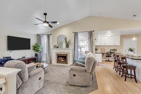 Tiny photo for 1518 E PHEASANT DR, Springville, UT 84663 (MLS # 2132810)