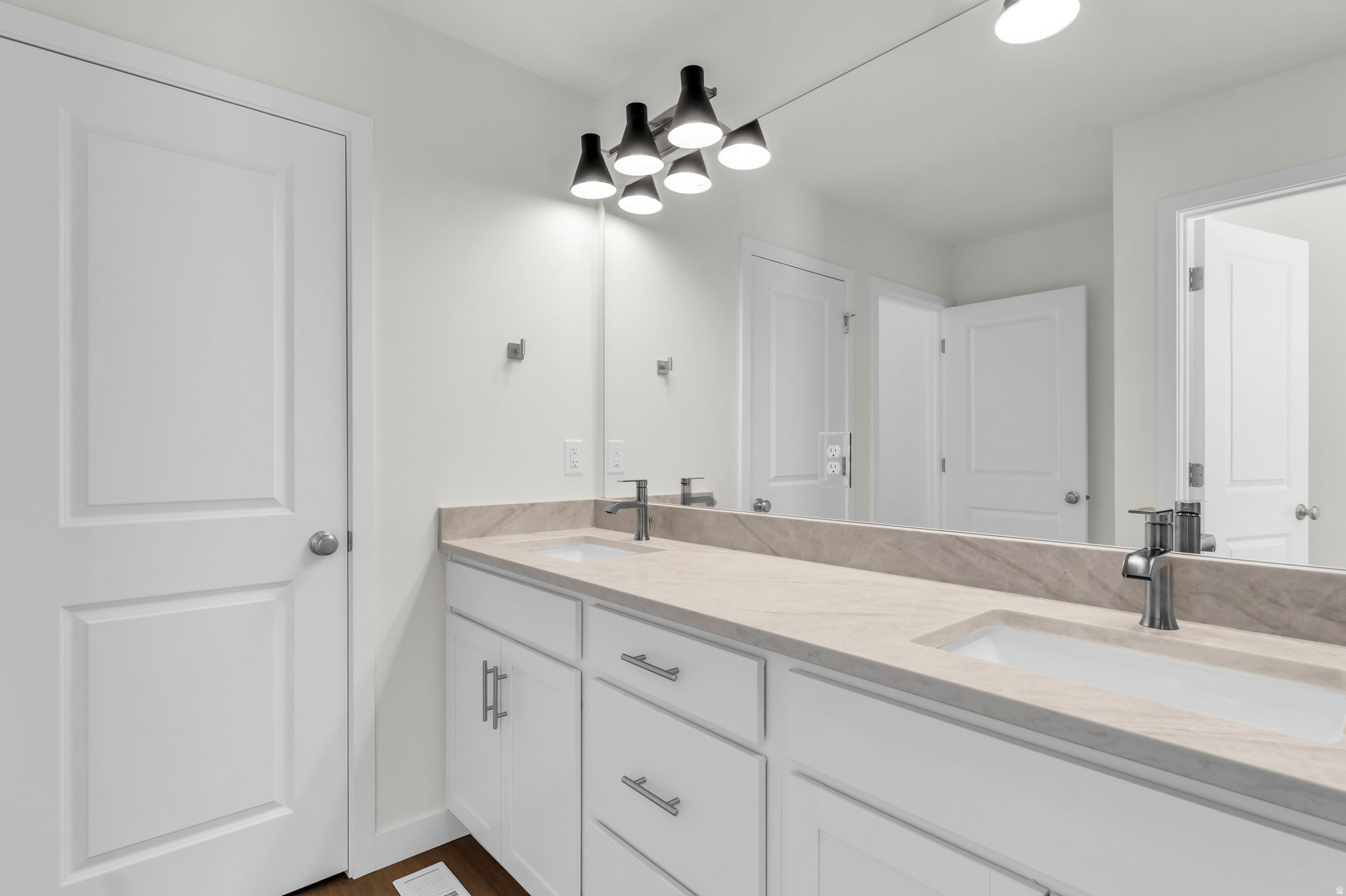 SILVER CREEK - Residential