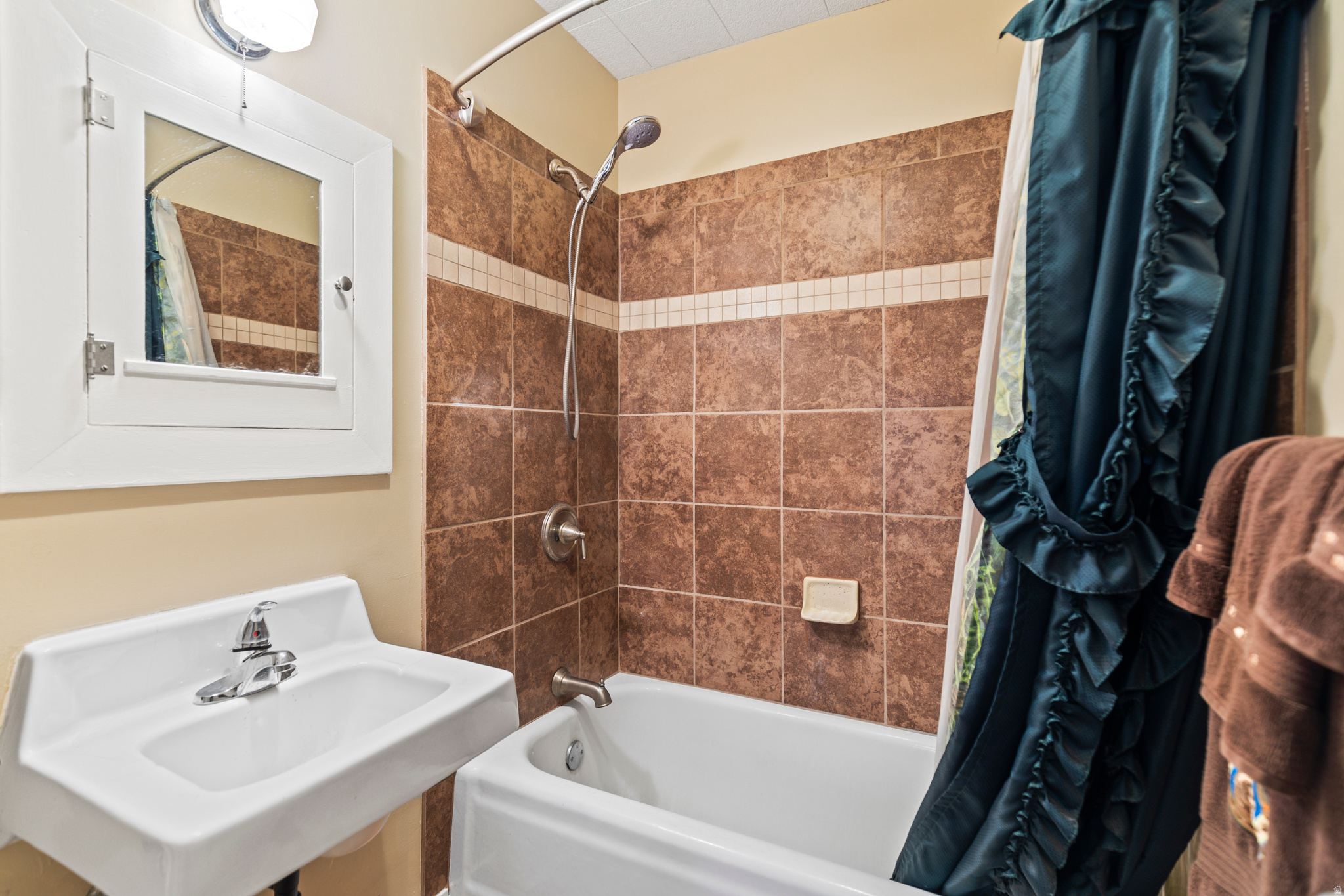 FILLMORE CITY SURVEY - Residential