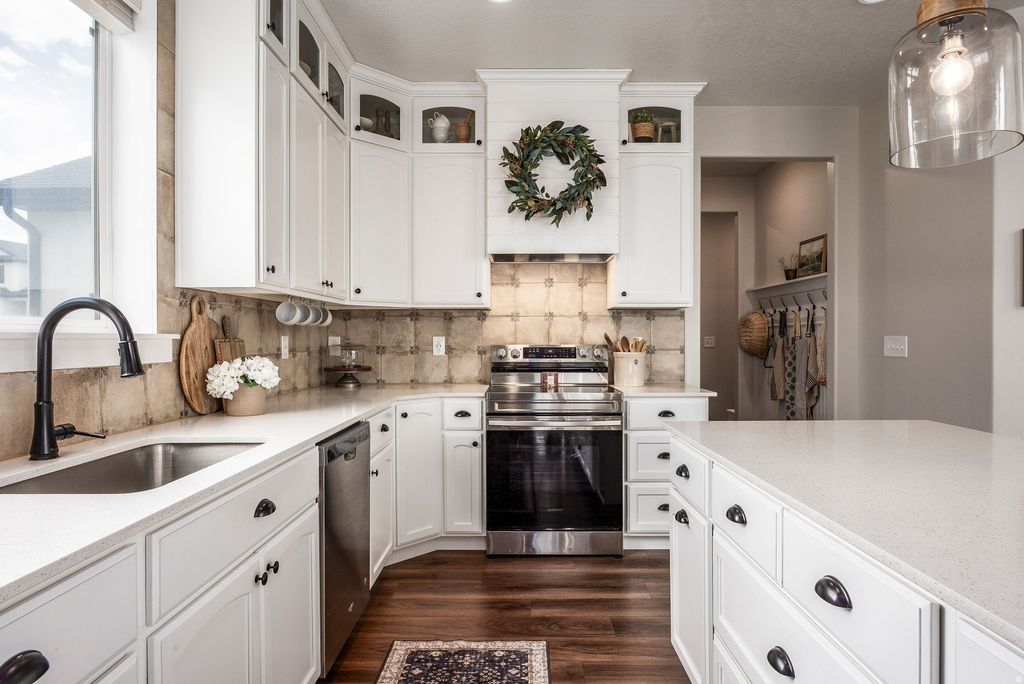 Photo of 2857 E CARRIAGE HILL DR, Eagle Mountain, UT 84005 (MLS # 2154076)