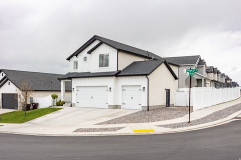 Tiny photo for 2857 E CARRIAGE HILL DR, Eagle Mountain, UT 84005 (MLS # 2154076)