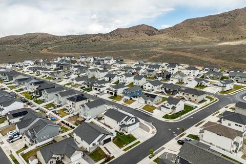 Tiny photo for 2857 E CARRIAGE HILL DR, Eagle Mountain, UT 84005 (MLS # 2154076)