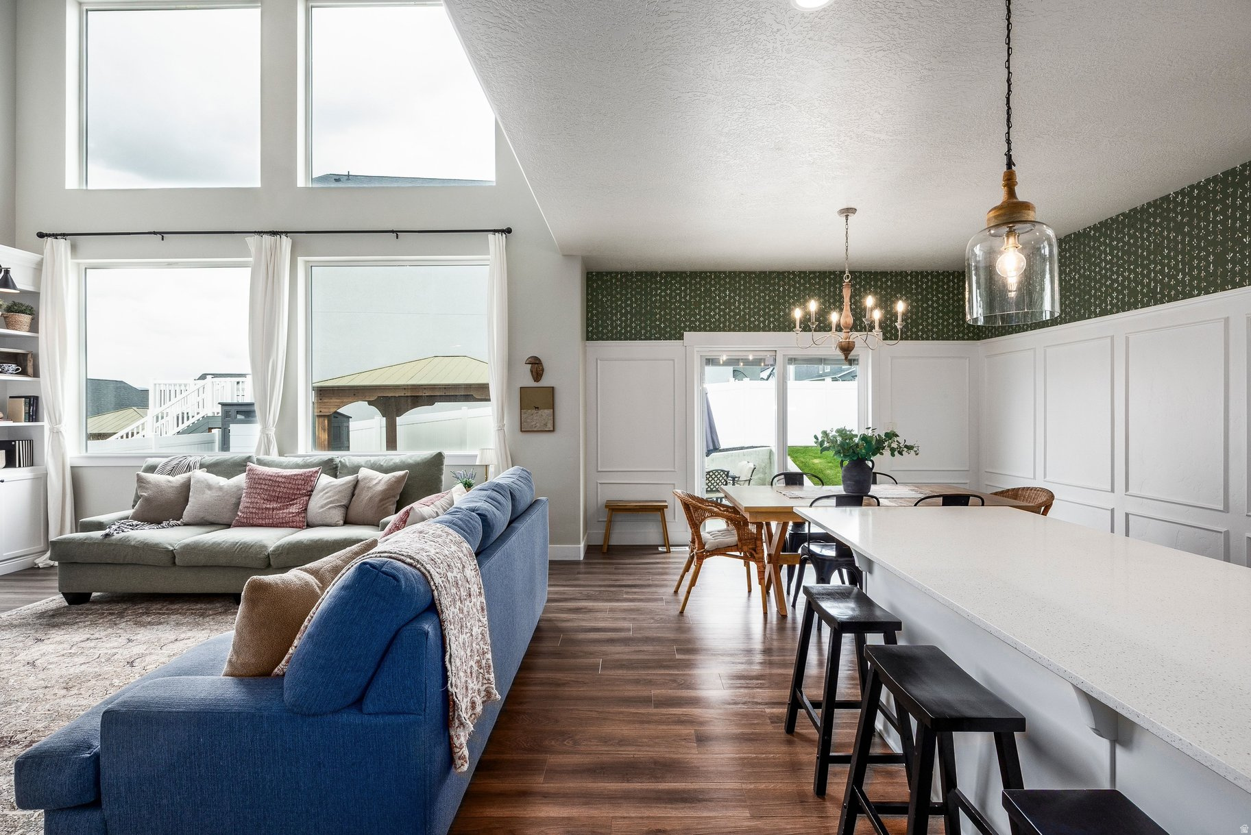 EAGLE POINT - Residential