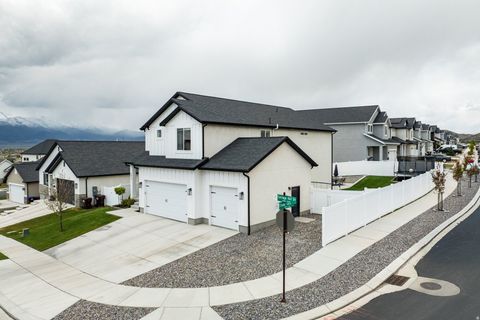 Tiny photo for 2857 E CARRIAGE HILL DR, Eagle Mountain, UT 84005 (MLS # 2154076)