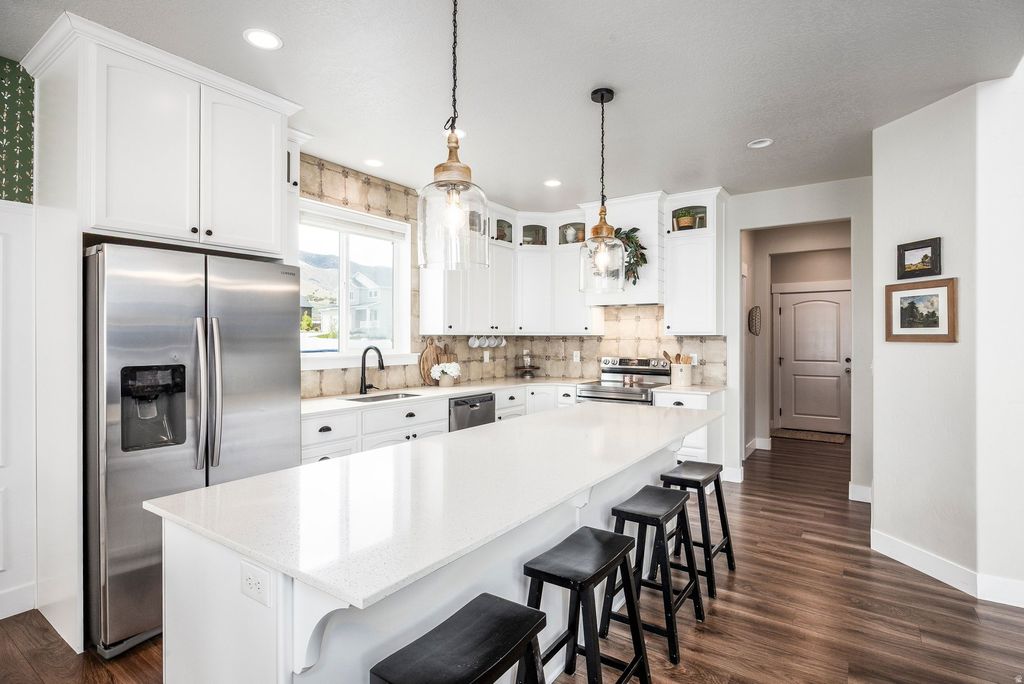 Photo of 2857 E CARRIAGE HILL DR, Eagle Mountain, UT 84005 (MLS # 2154076)