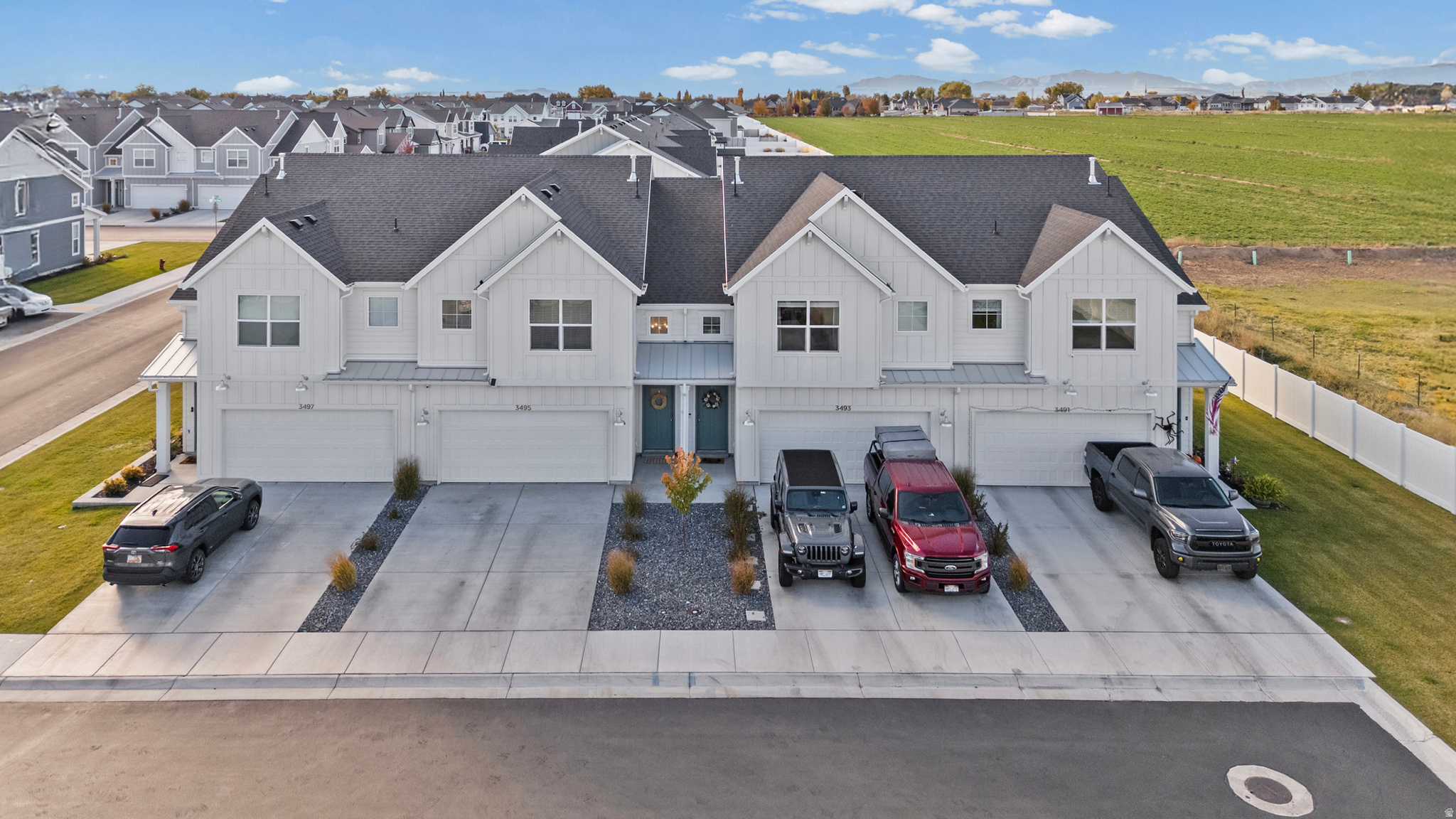 COURTYARD AT GREEN - Residential