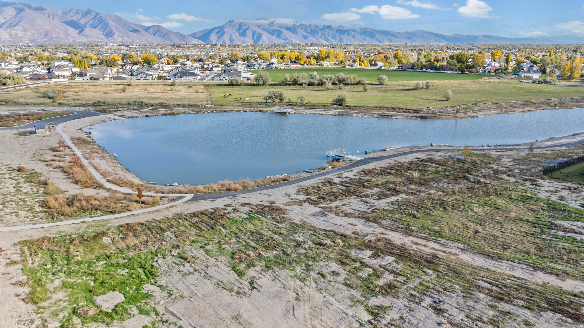 COURTYARD AT GREEN - Residential
