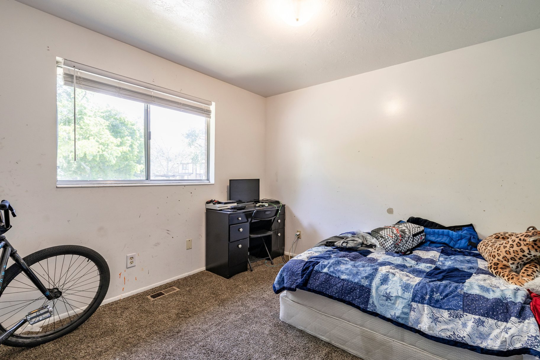PARKWOOD ESTATES - Residential Income
