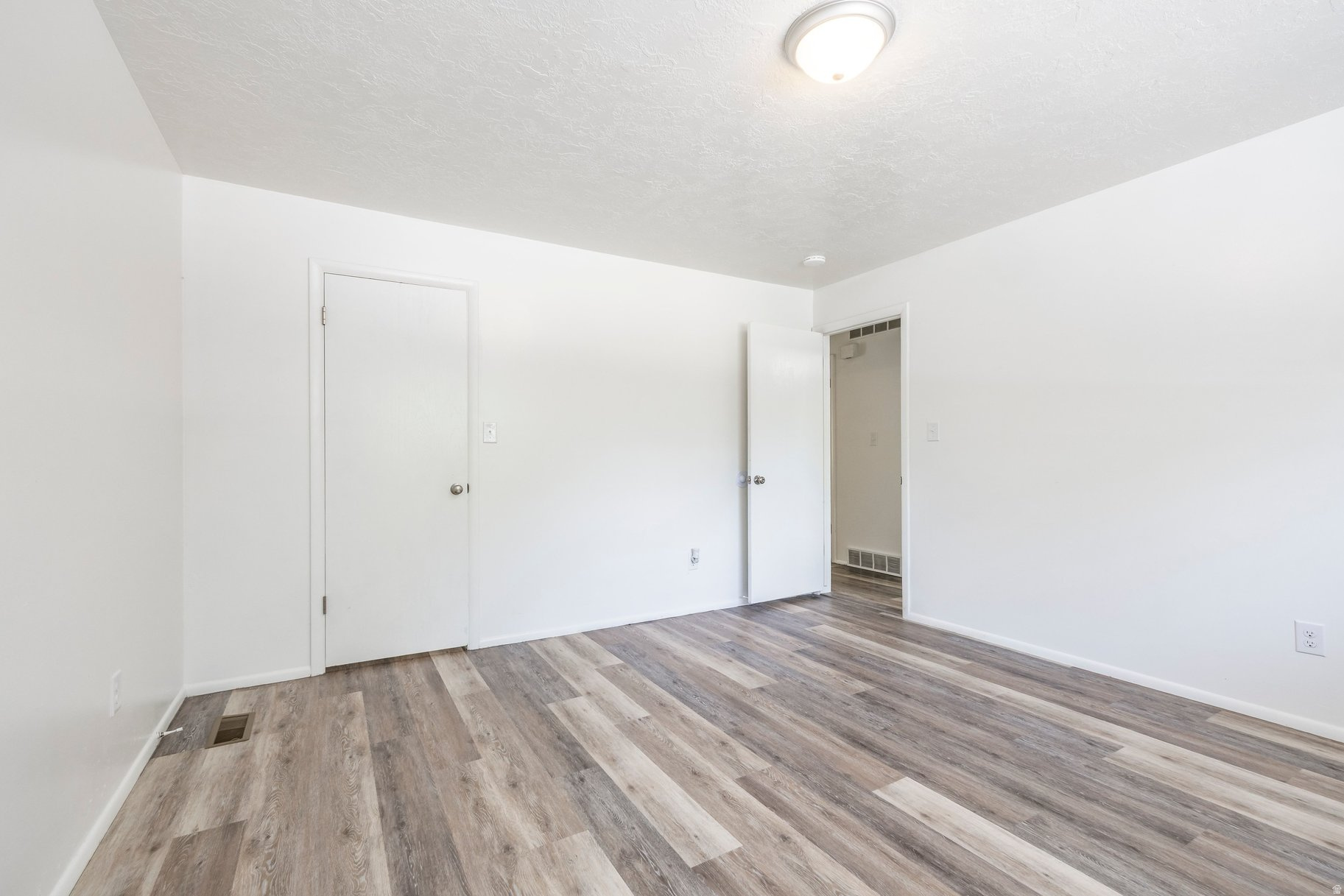 PARKWOOD ESTATES - Residential Income