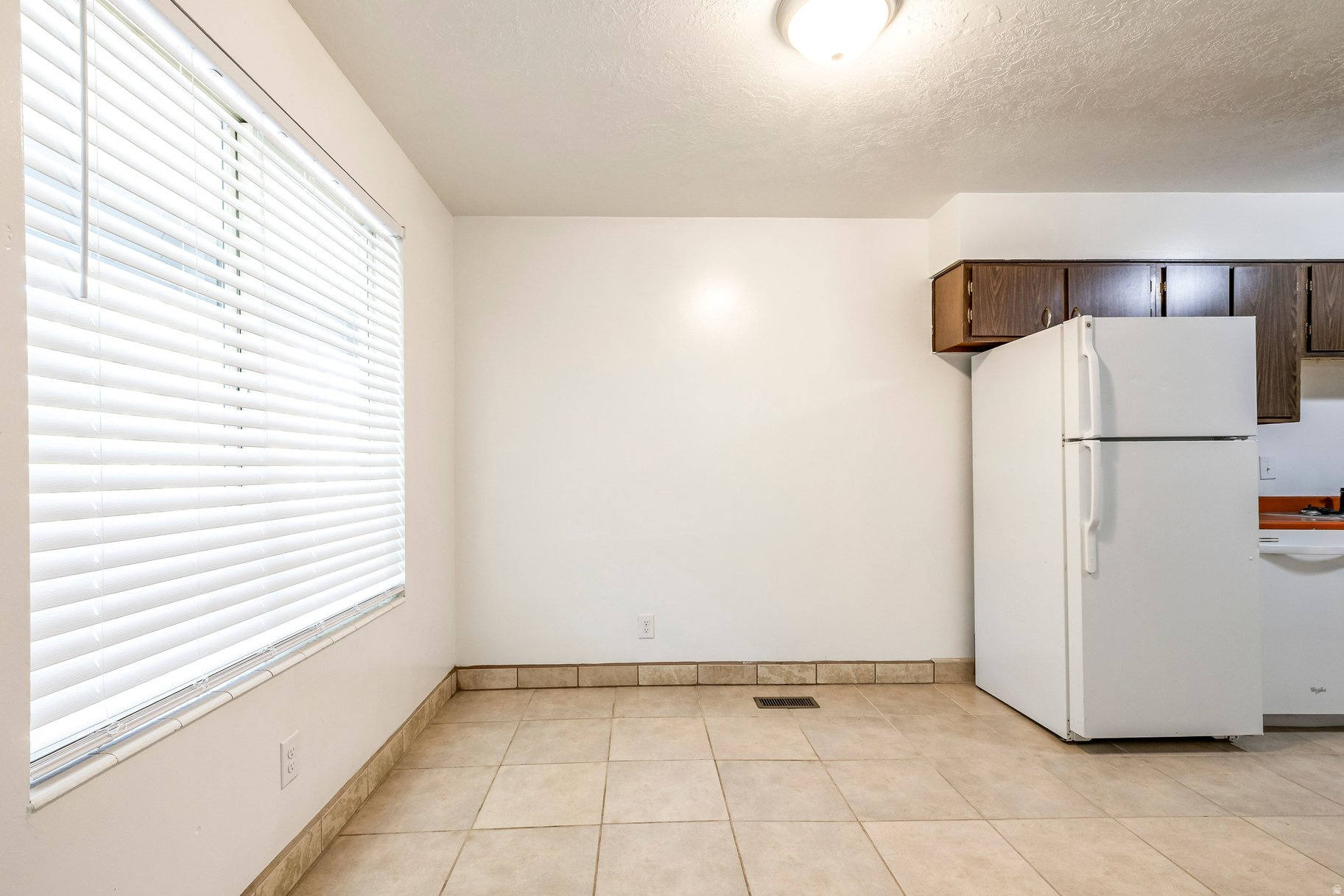 PARKWOOD ESTATES - Residential Income