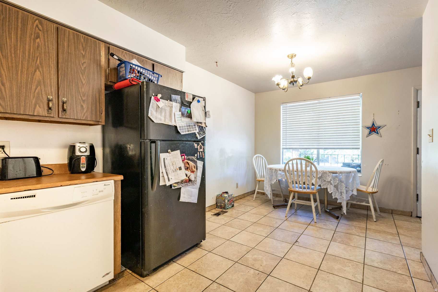 PARKWOOD ESTATES - Residential Income