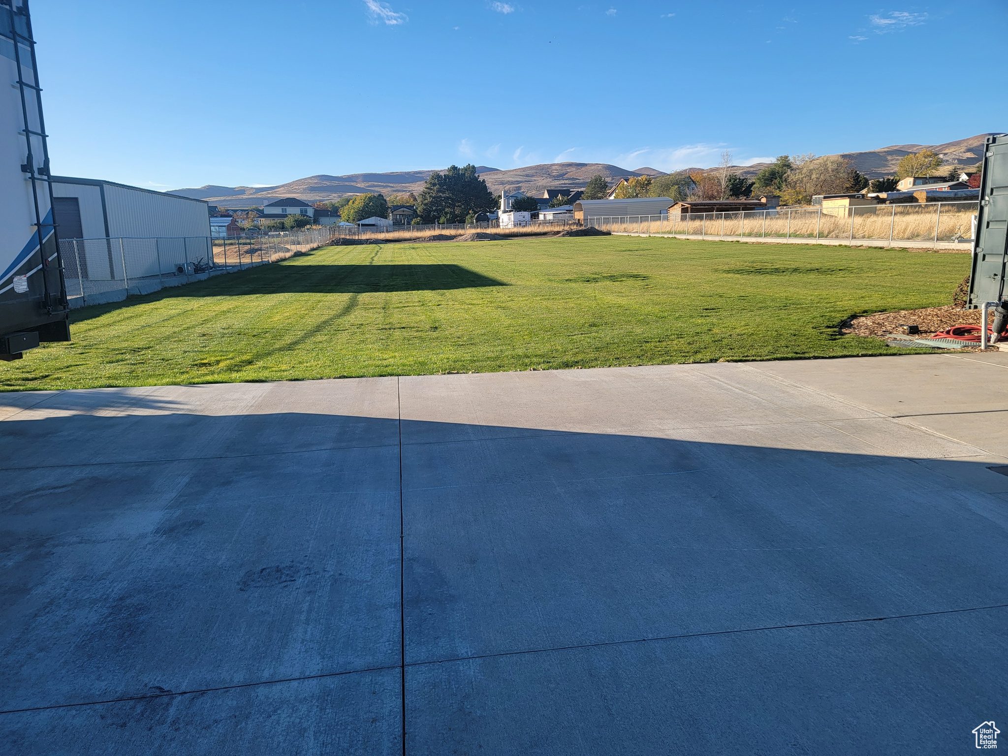 COUNTRY LIVING #1 - Residential