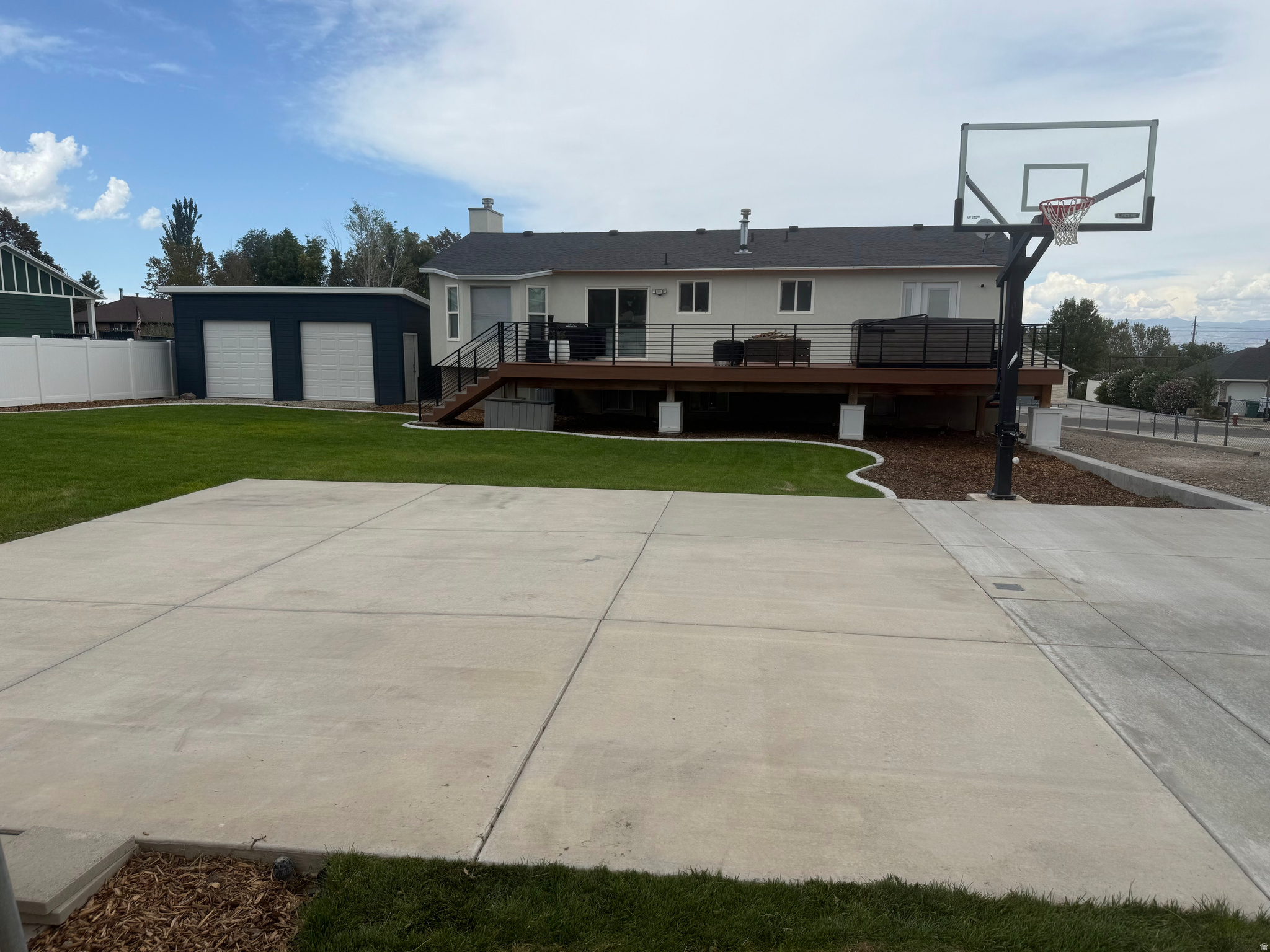 COUNTRY LIVING #1 - Residential