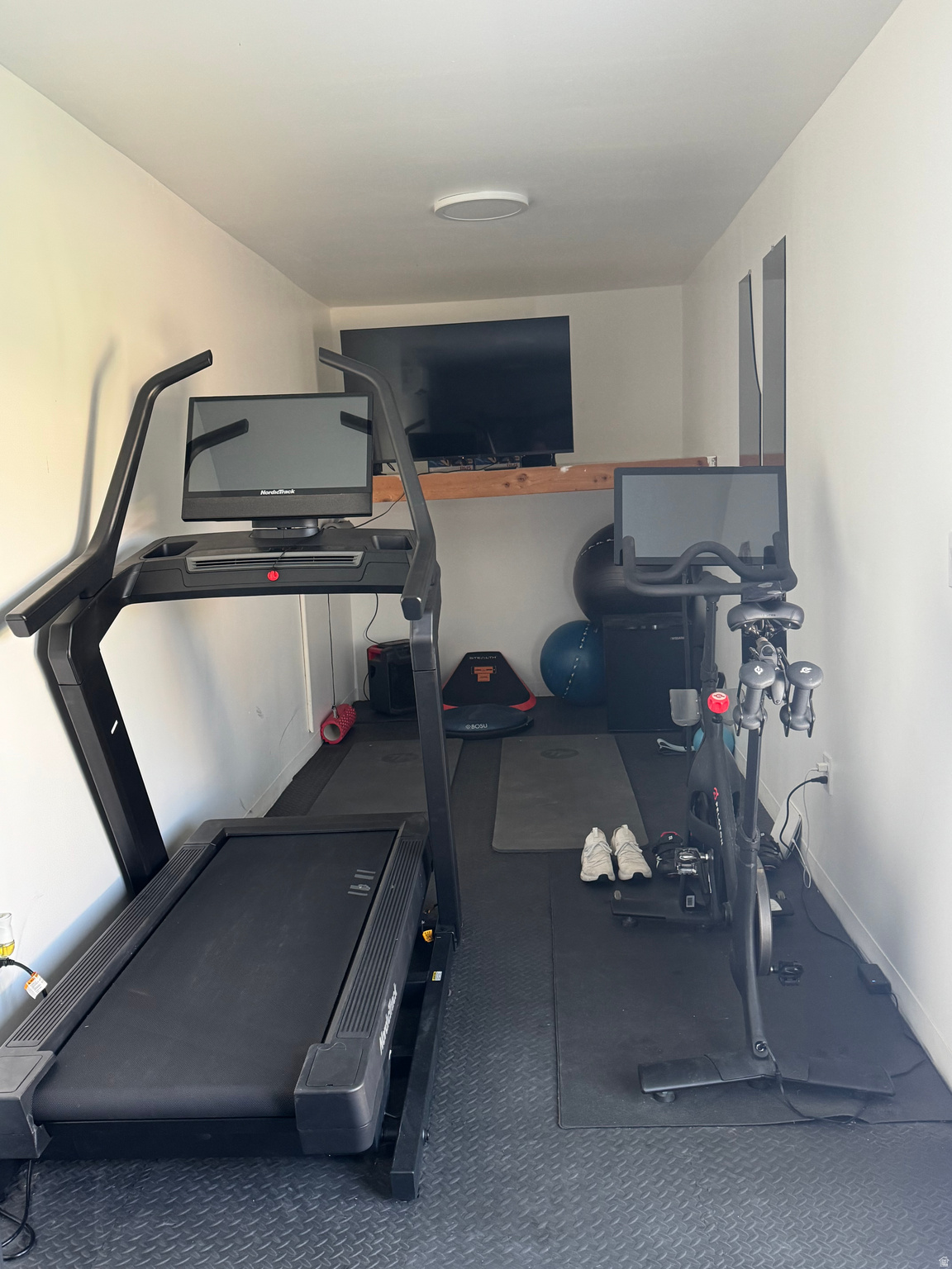 COUNTRY LIVING #1 - Residential