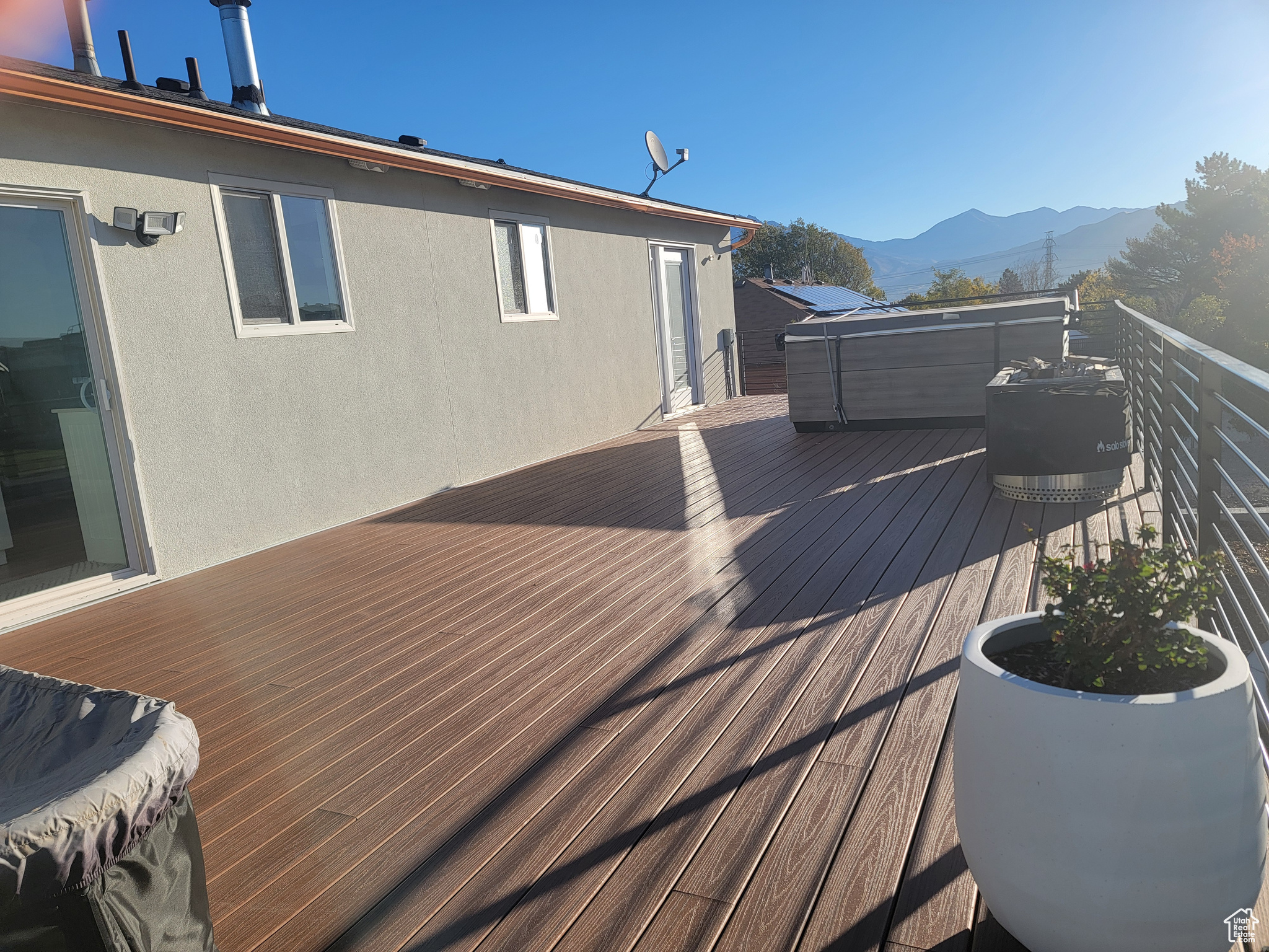 COUNTRY LIVING #1 - Residential