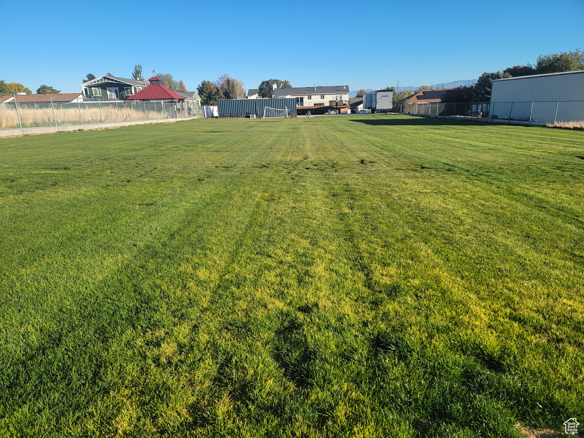 COUNTRY LIVING #1 - Residential