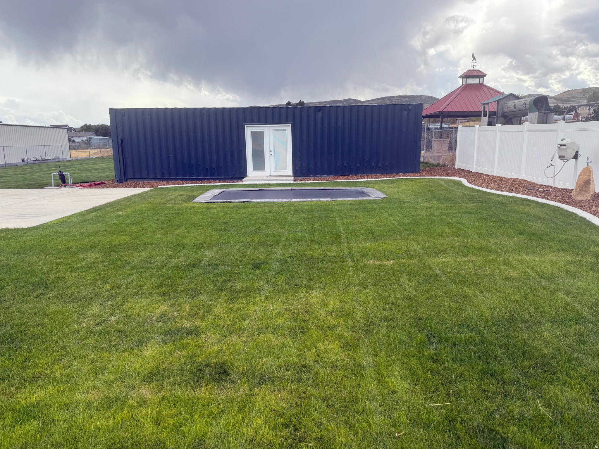 COUNTRY LIVING #1 - Residential