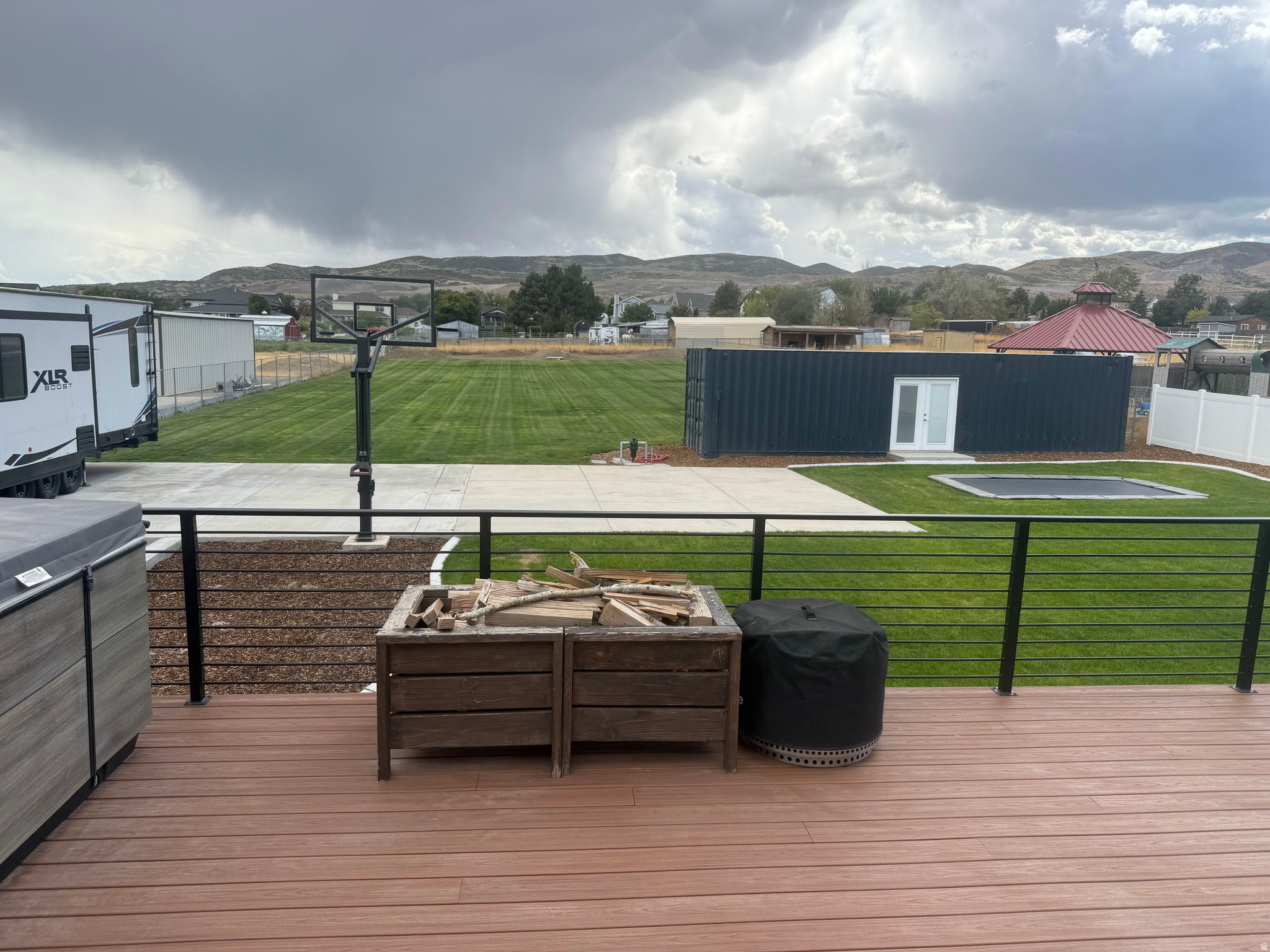 COUNTRY LIVING #1 - Residential