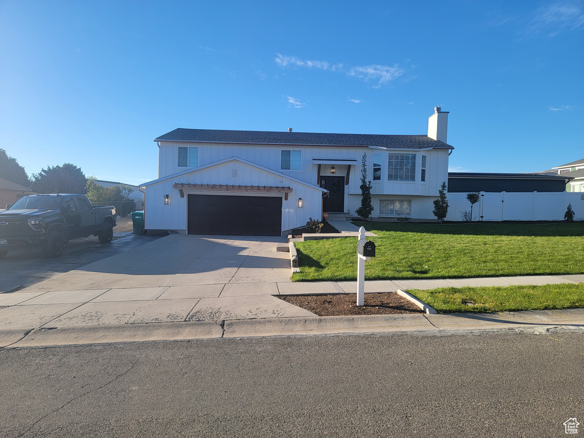 COUNTRY LIVING #1 - Residential