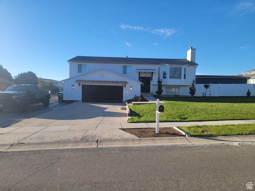 Completely remodeled inside and out - and the largest backyard ever!  One step inside and you will appreciate the attention to detail.  With 5 bedrooms, 3 bathrooms AND one acre of playground bliss, you will have room for everyone and everything!  Enjoy the extra large primary master closet, the wide open family room and kitchen area, the expansive deck, the oversized Bullfrog hot tub, the buried rectangle trampoline, the powered container workout room, the 2 extra garages, the massive soccer, baseball or football field, bicycle/dirt bike track, cheap pressurized irrigation water, the cement basketball/pickleball court, and tons of RV parking!  Horse property! Check out the tour then schedule a time to see this gem!