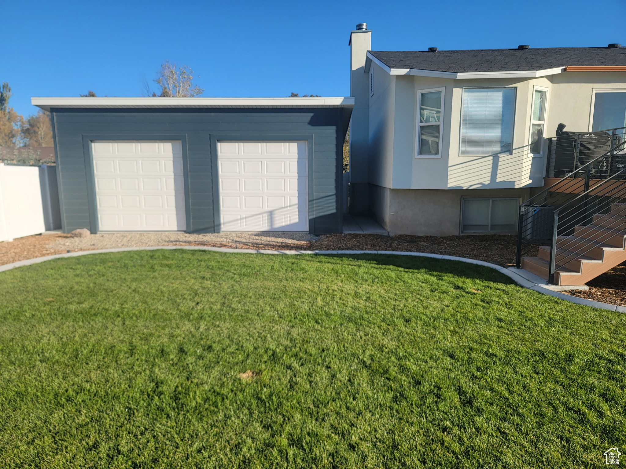 COUNTRY LIVING #1 - Residential