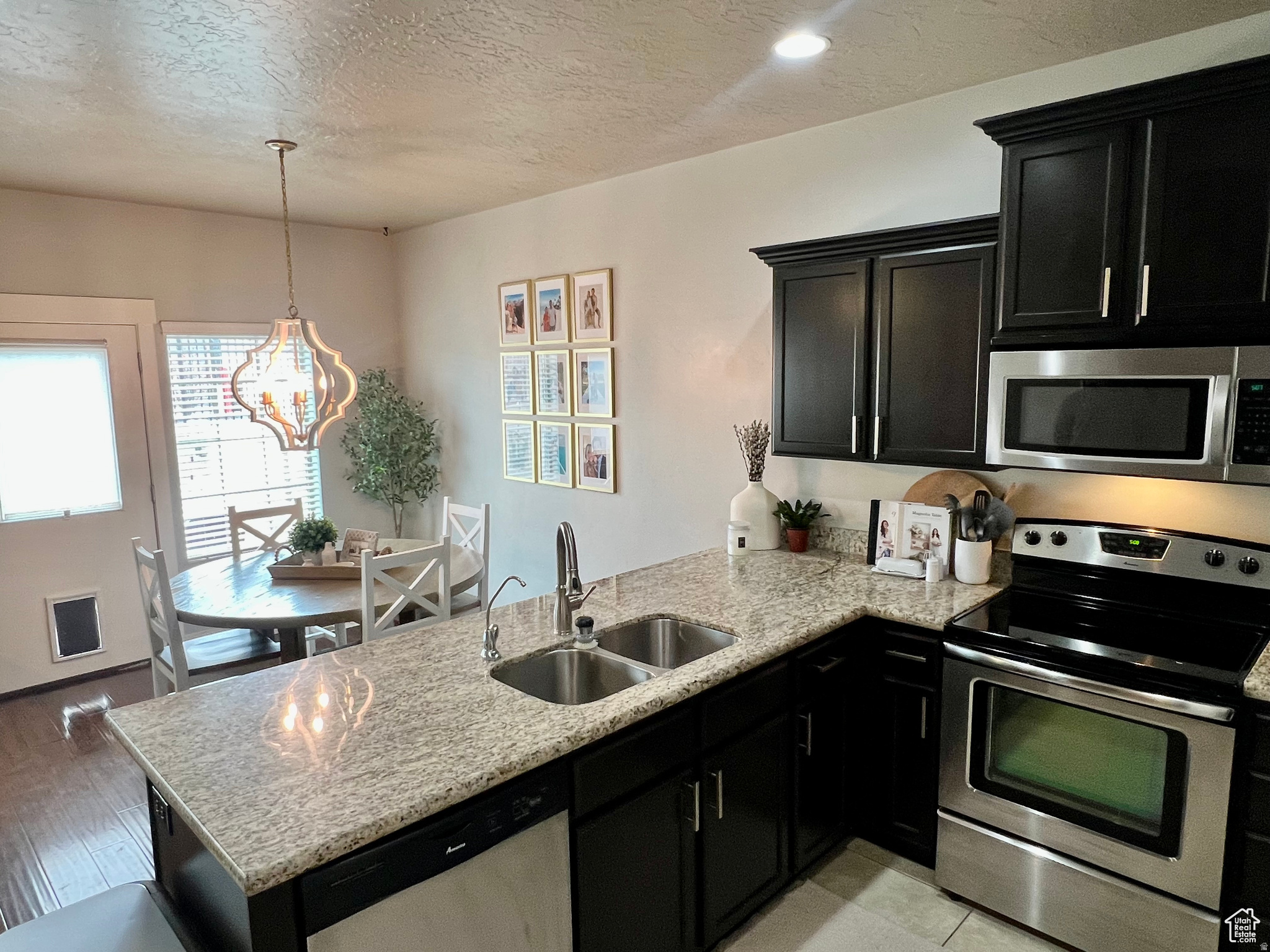 THE GABLES AT SARATOGA SPRINGS - Residential