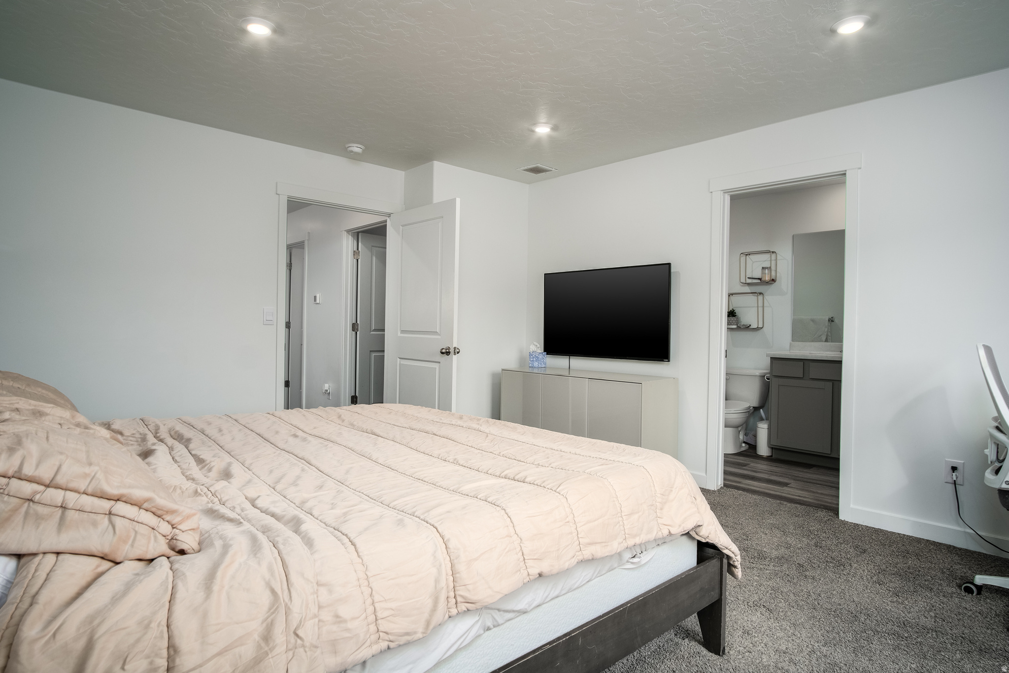 WESTERN ACRES - Residential