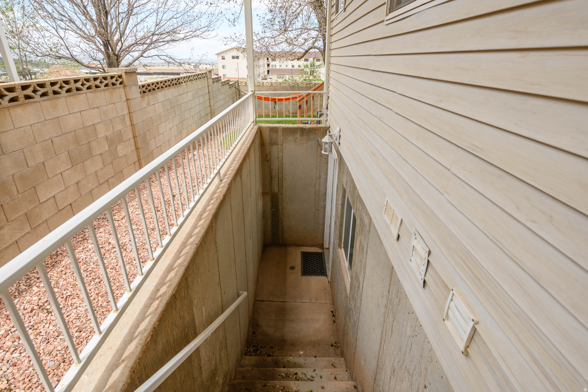 EASTRIDGE - Residential Income