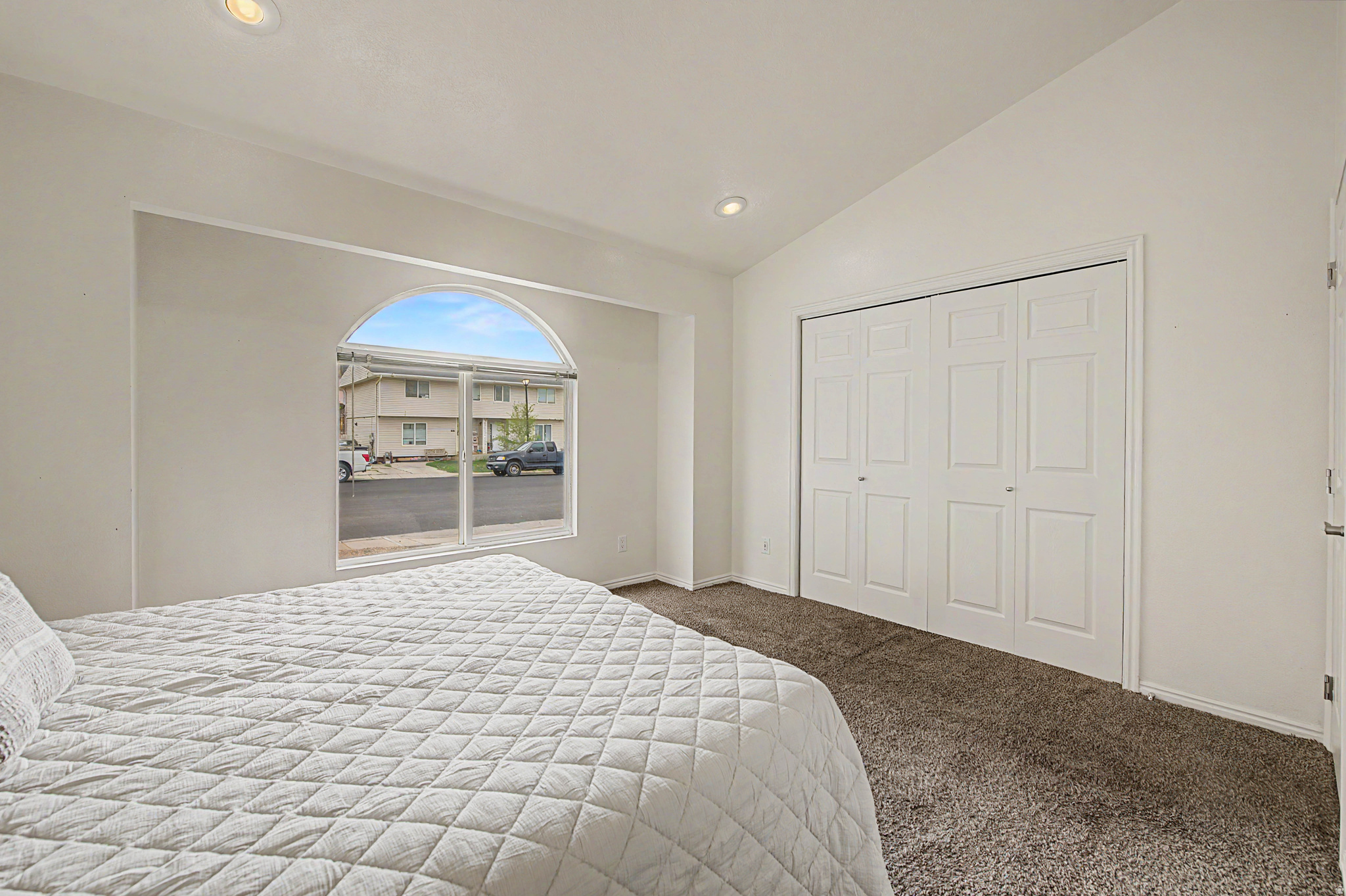 EASTRIDGE - Residential Income