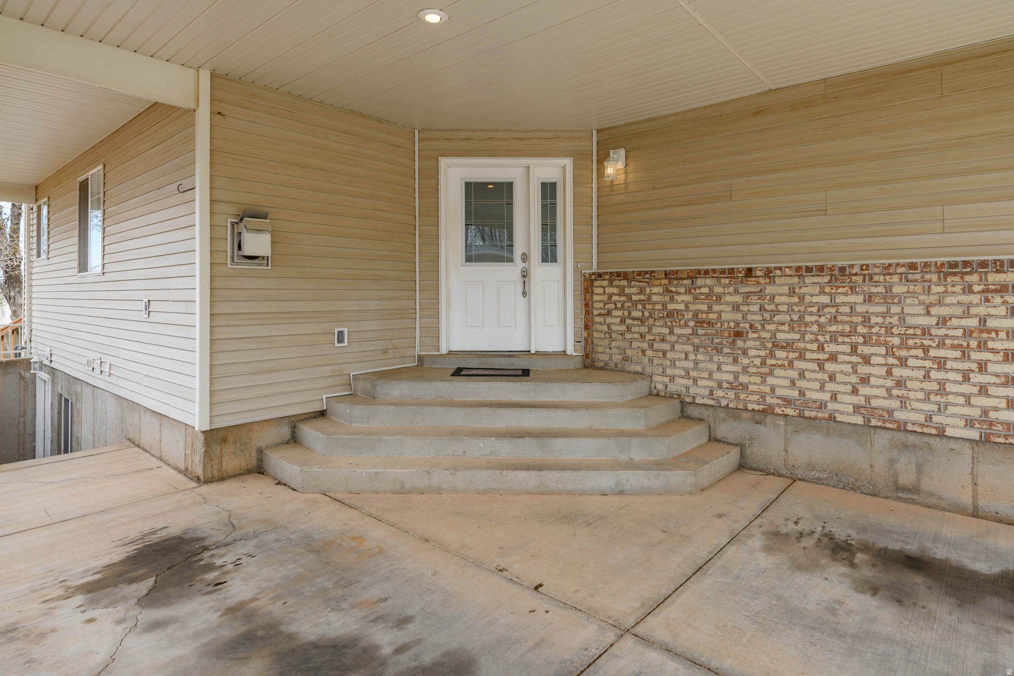 EASTRIDGE - Residential Income