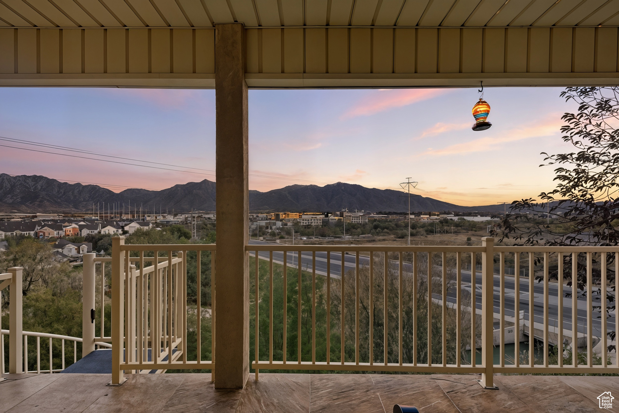 SPRING HOLLOW - Residential