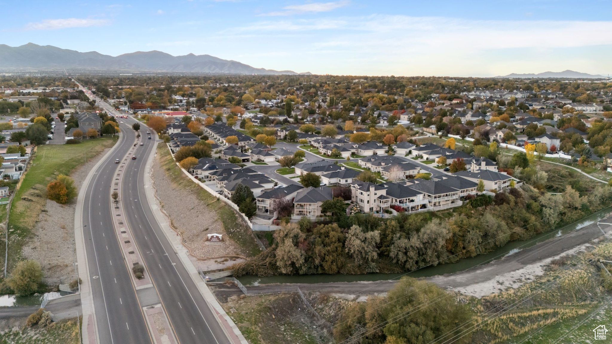 SPRING HOLLOW - Residential