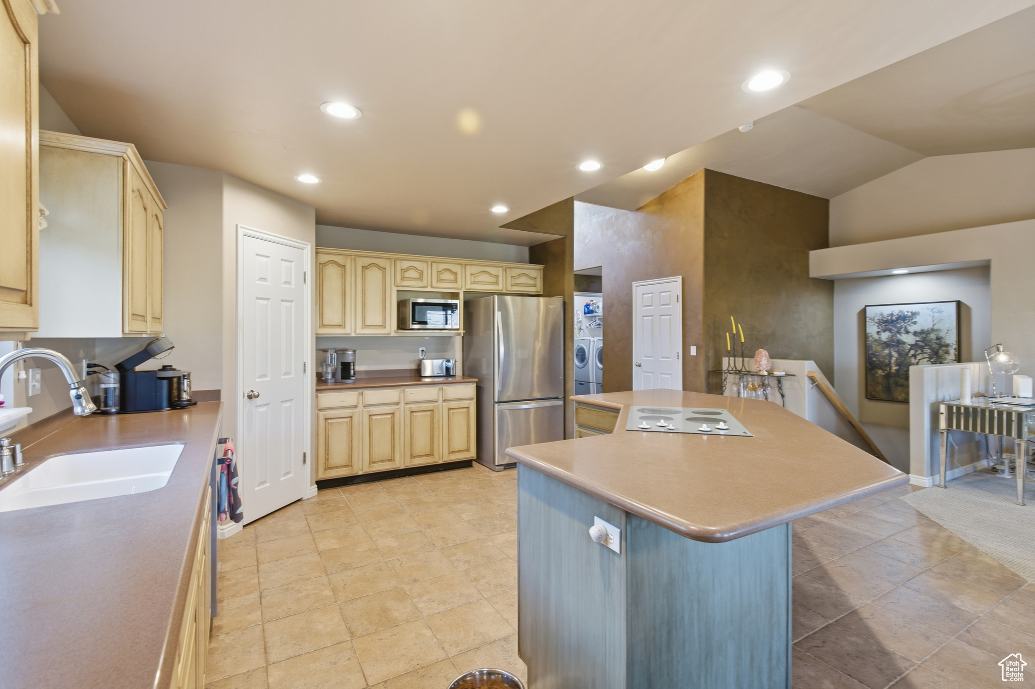 SPRING HOLLOW - Residential