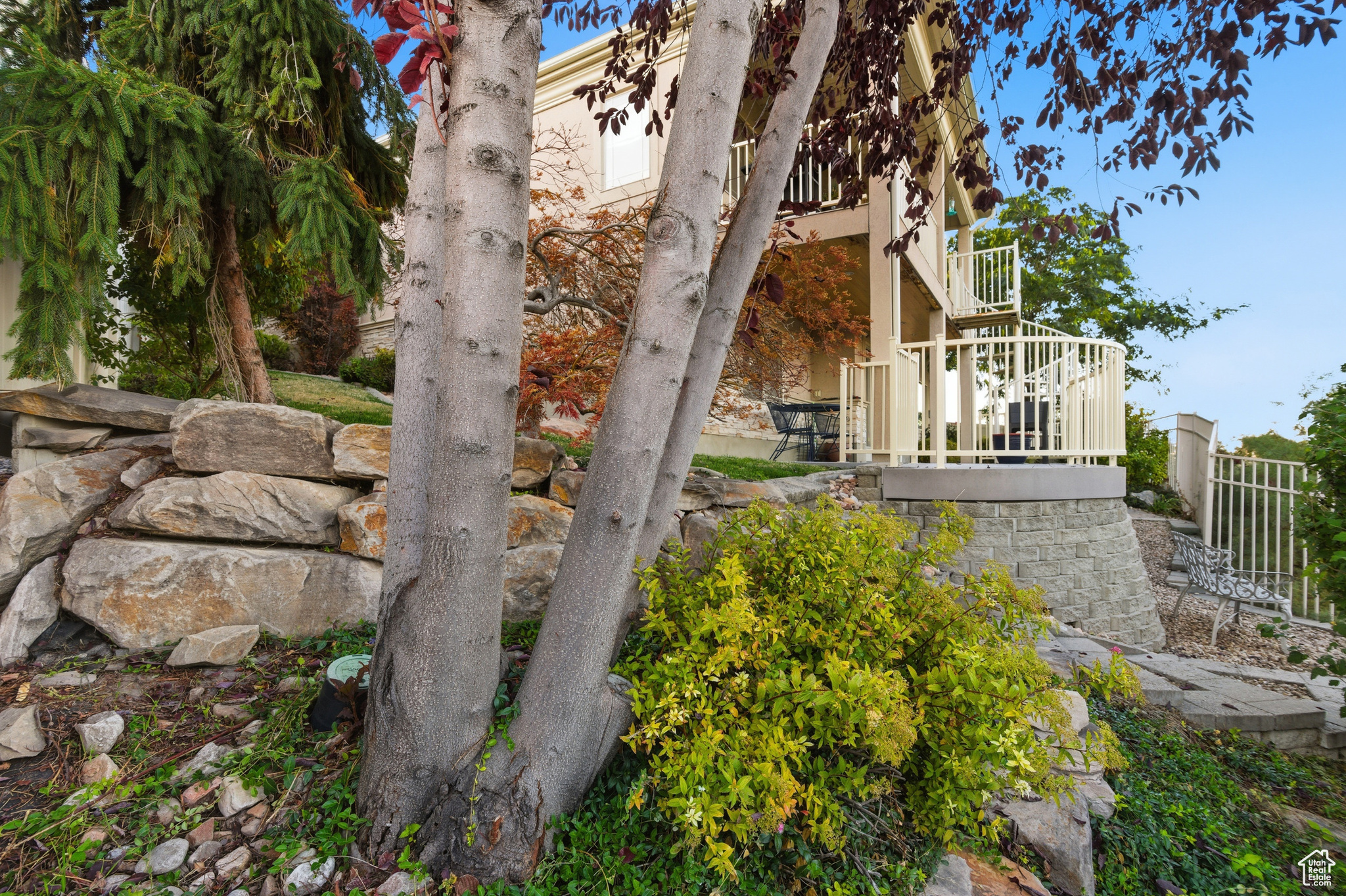 SPRING HOLLOW - Residential