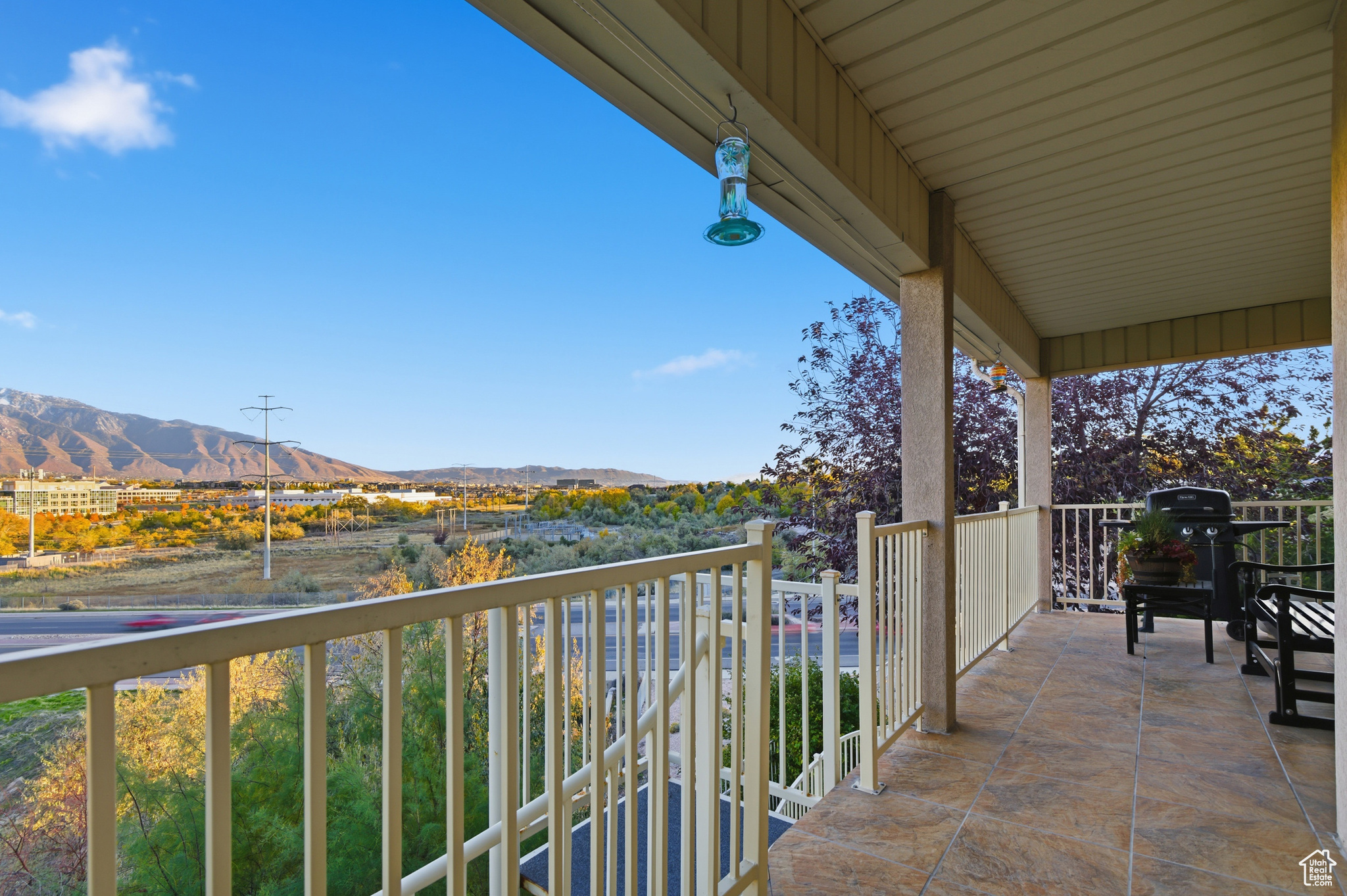 SPRING HOLLOW - Residential