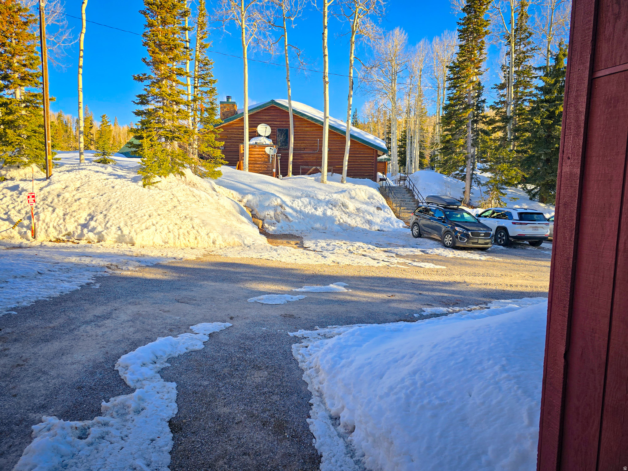 SNOWFLAKE CONDOMINIUMS - Residential