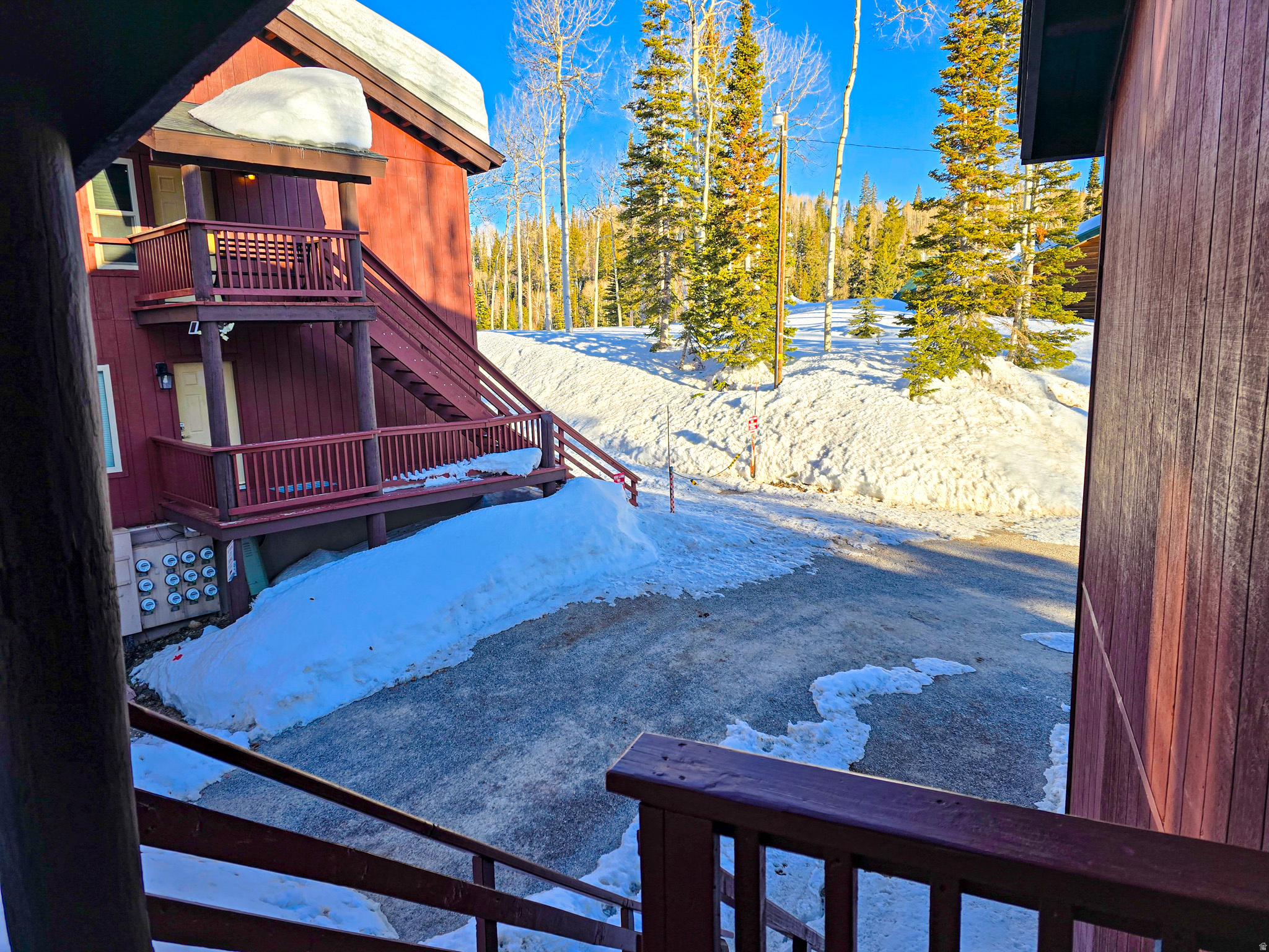 SNOWFLAKE CONDOMINIUMS - Residential