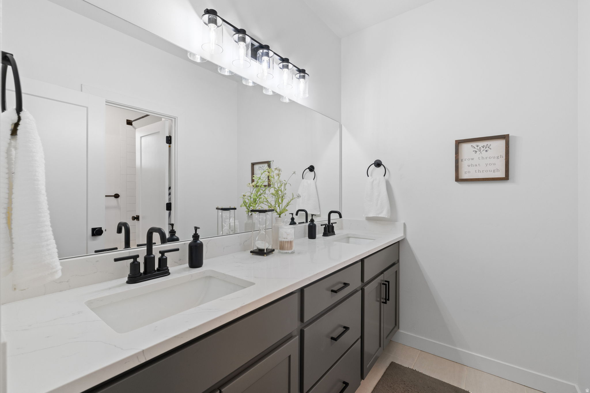 OVERLAND - Residential