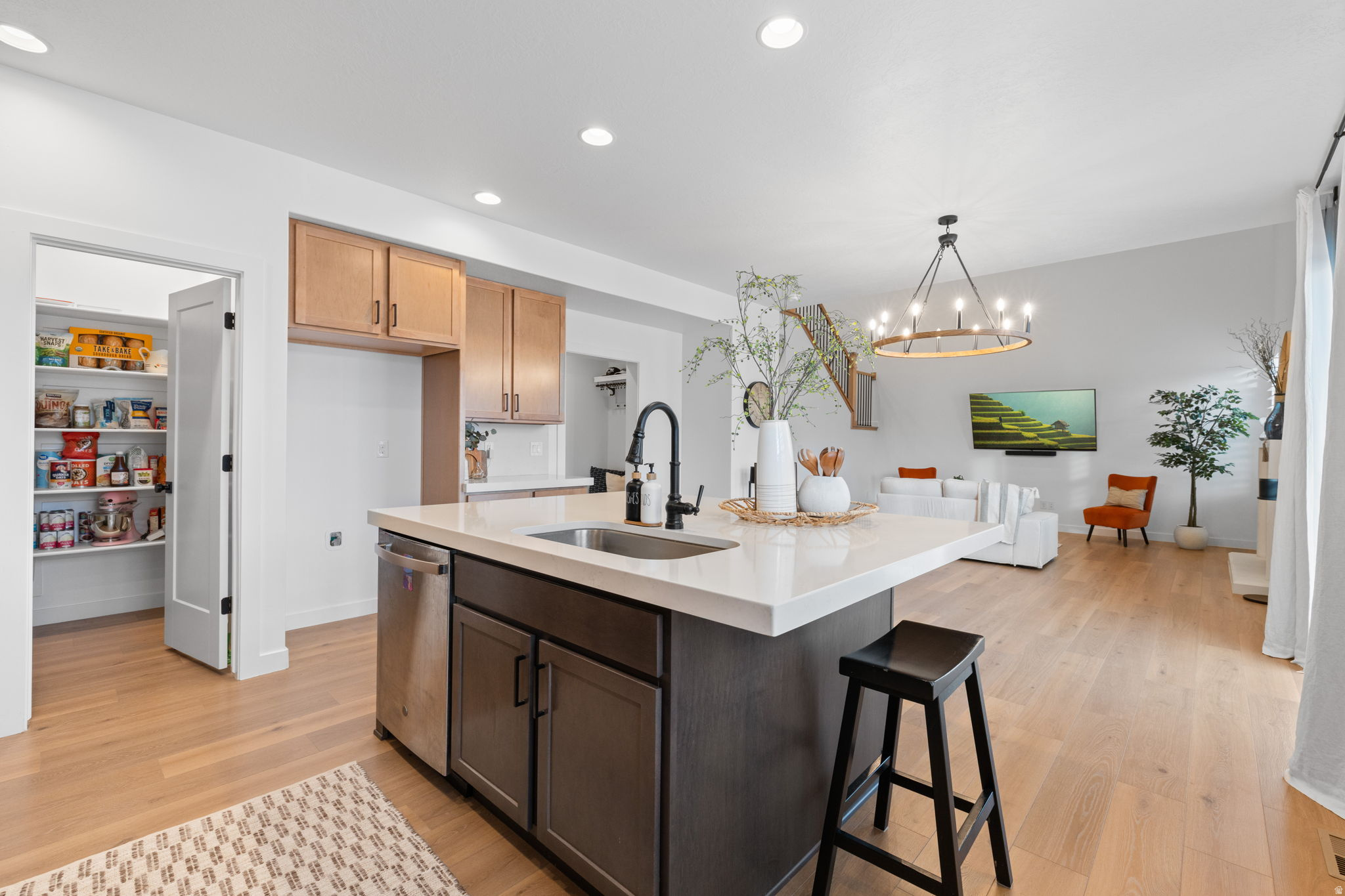 OVERLAND - Residential