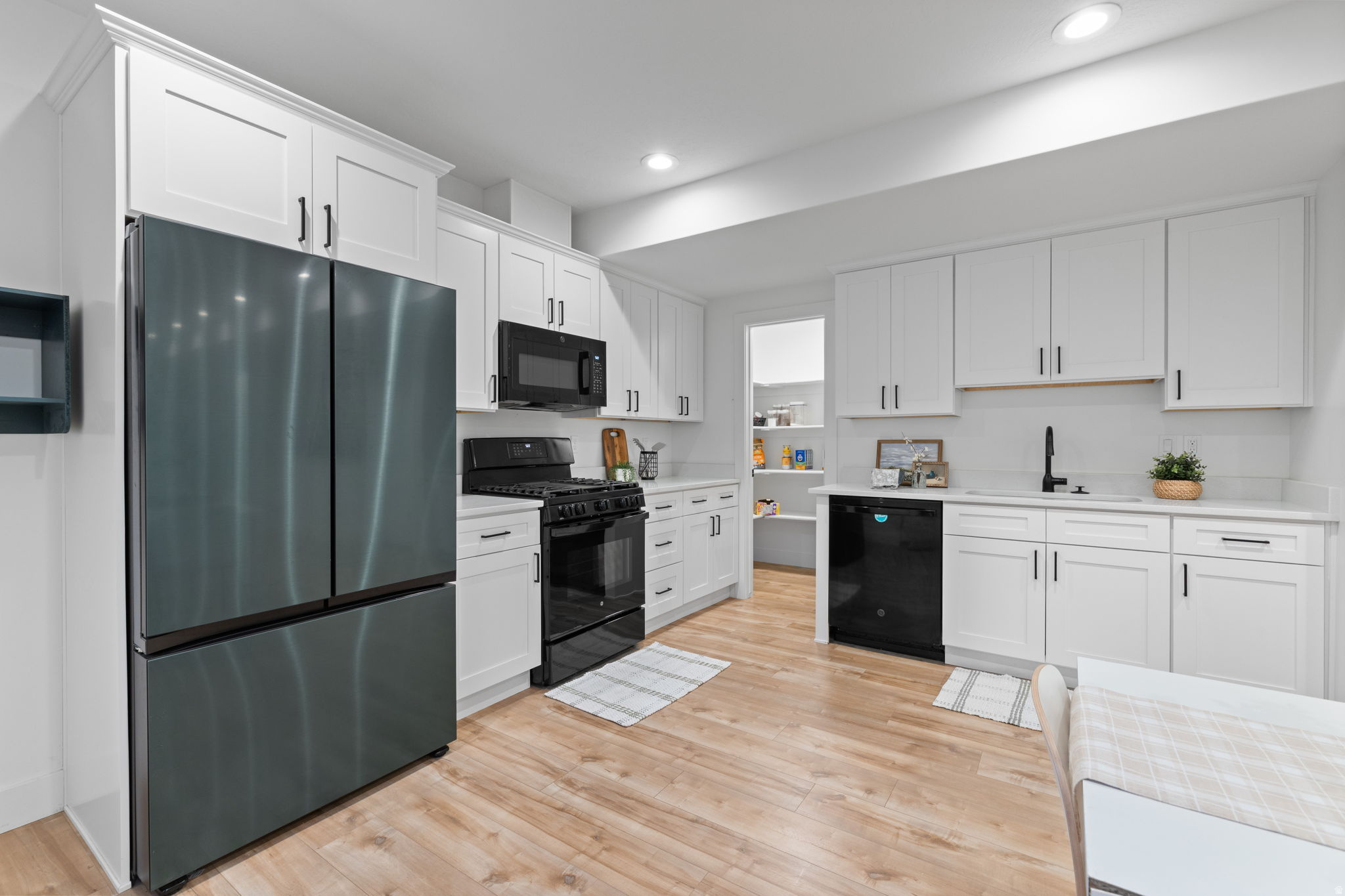 OVERLAND - Residential